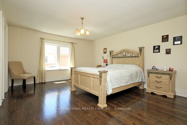 MLS #N12449211 image #9