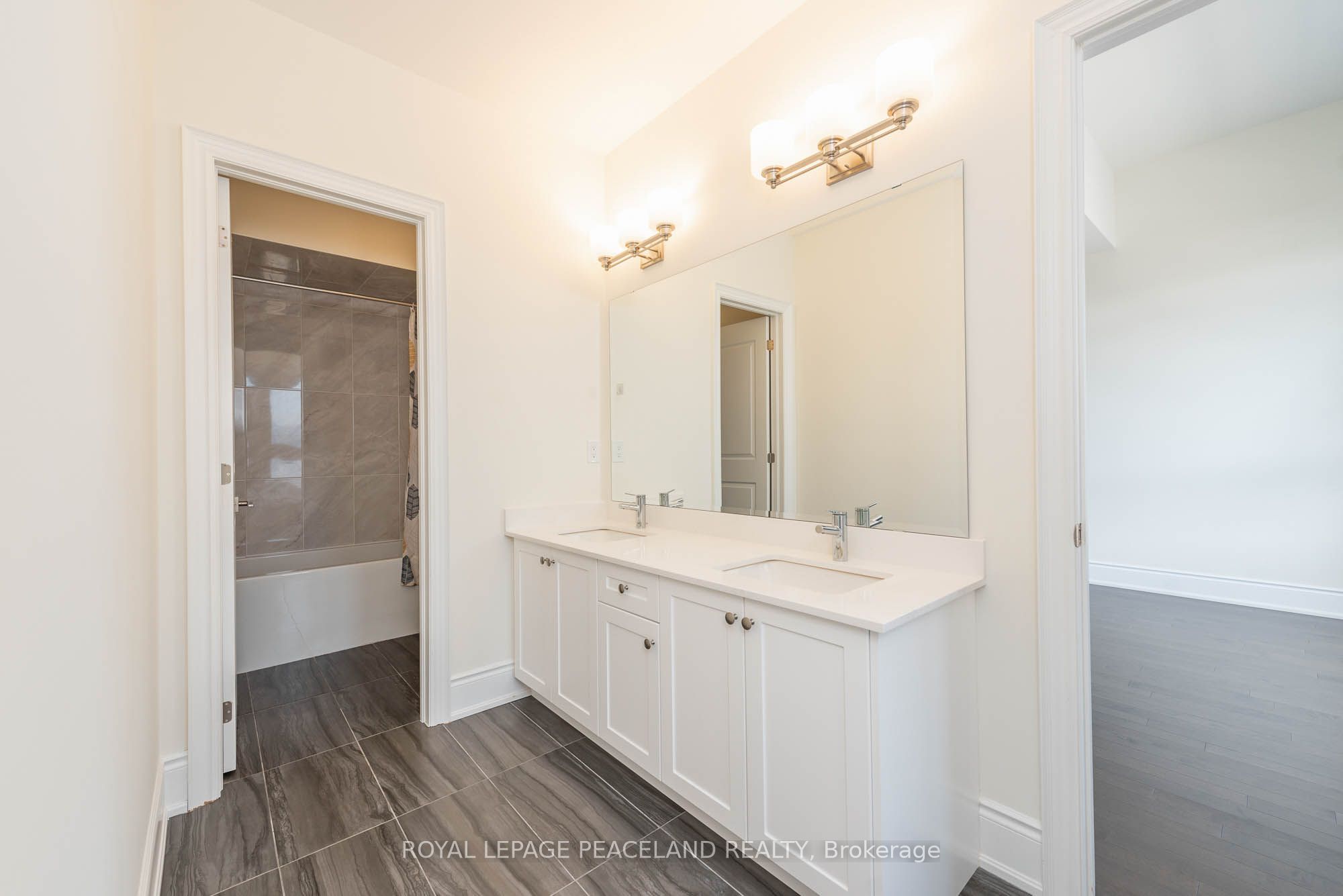 MLS #N12452946 image #17