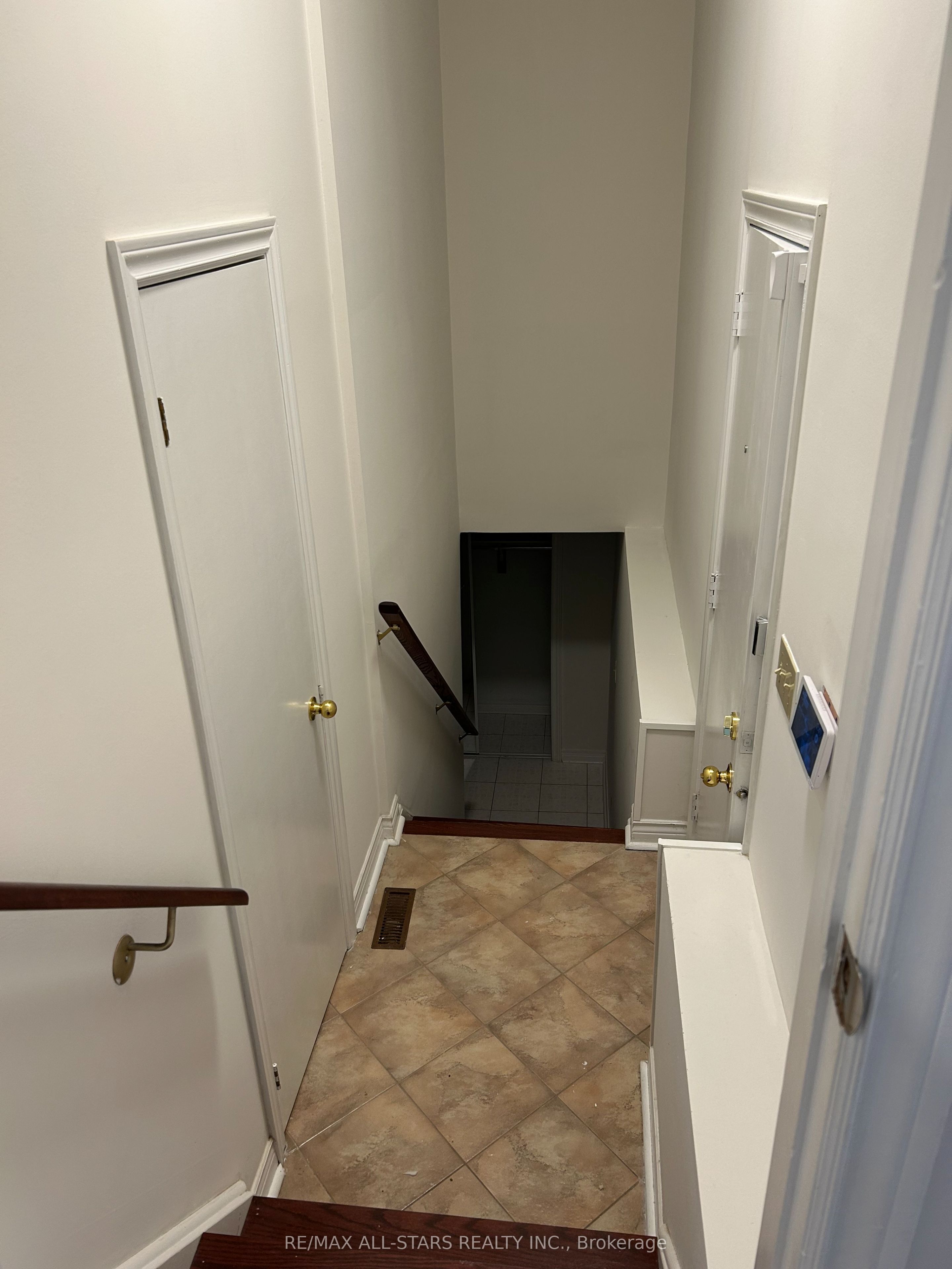 MLS #N12452999 image #12