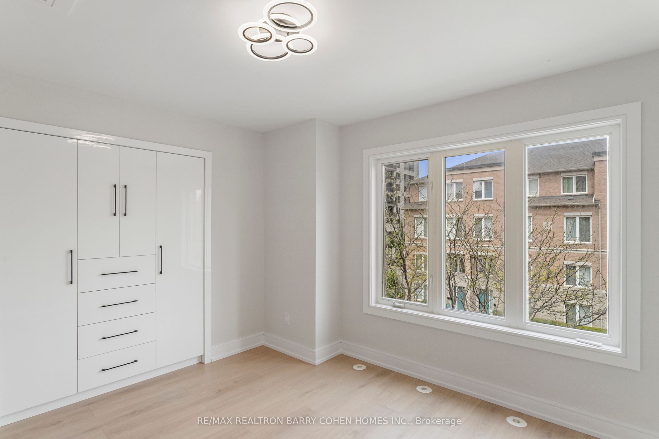 MLS #N12453833 image #25