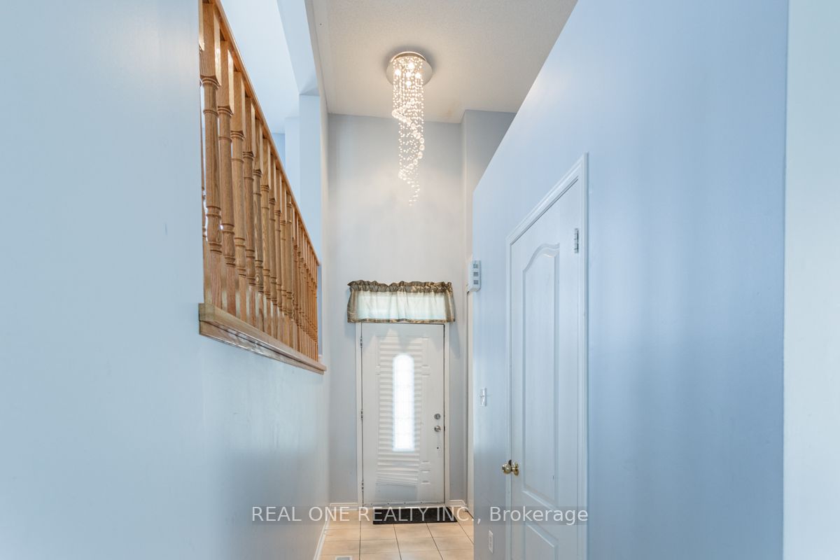 MLS #N12455995 image #2