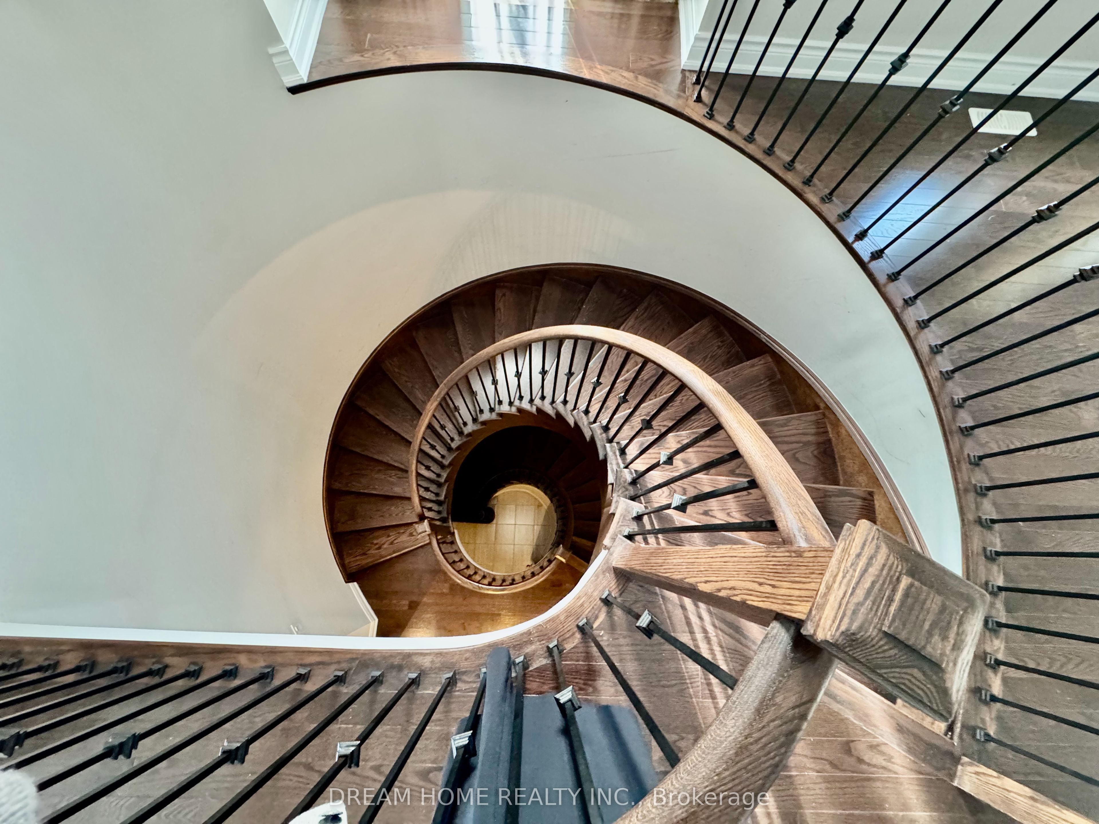 MLS #N12458084 image #10