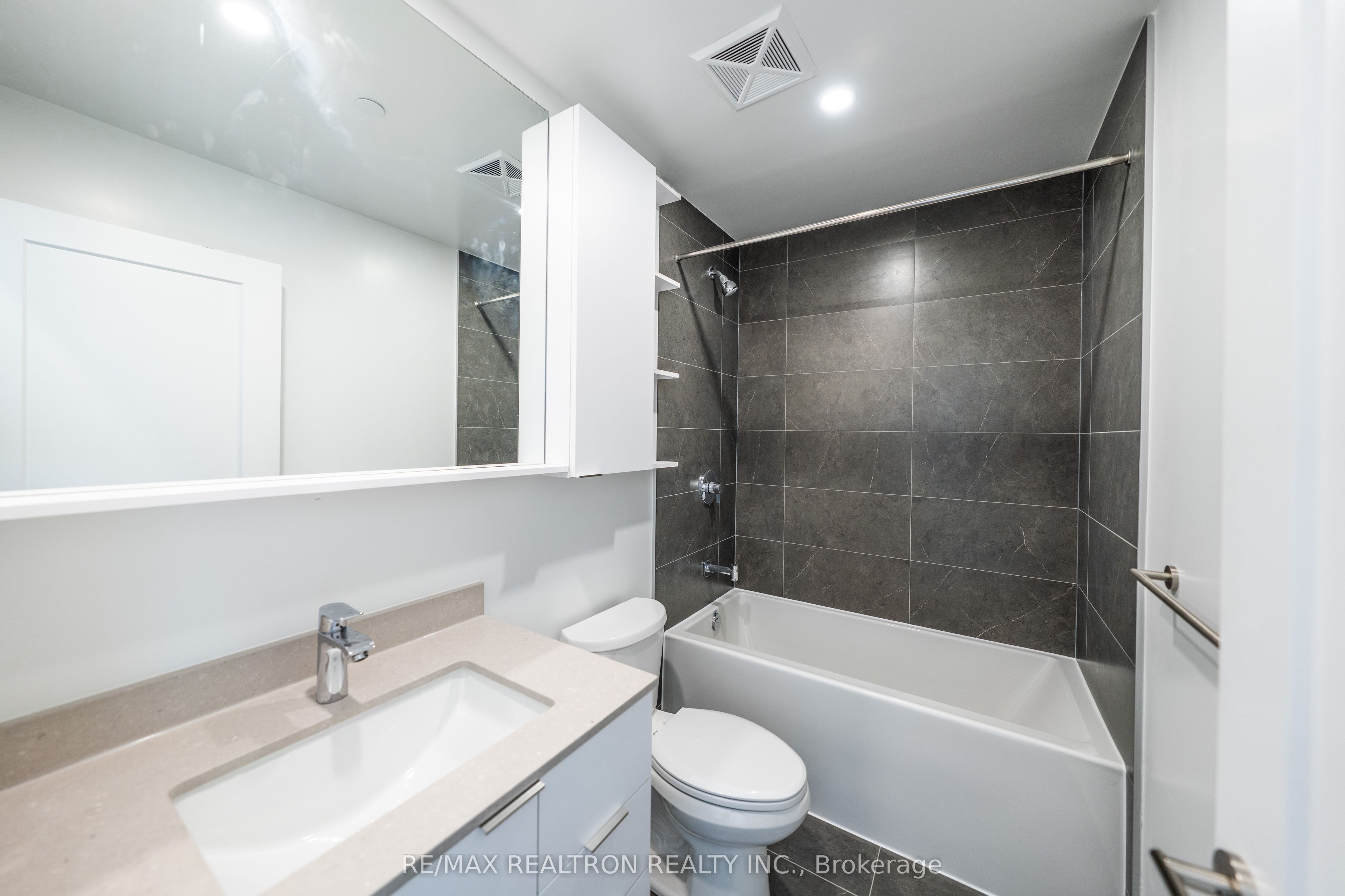 MLS #N12462436 image #19