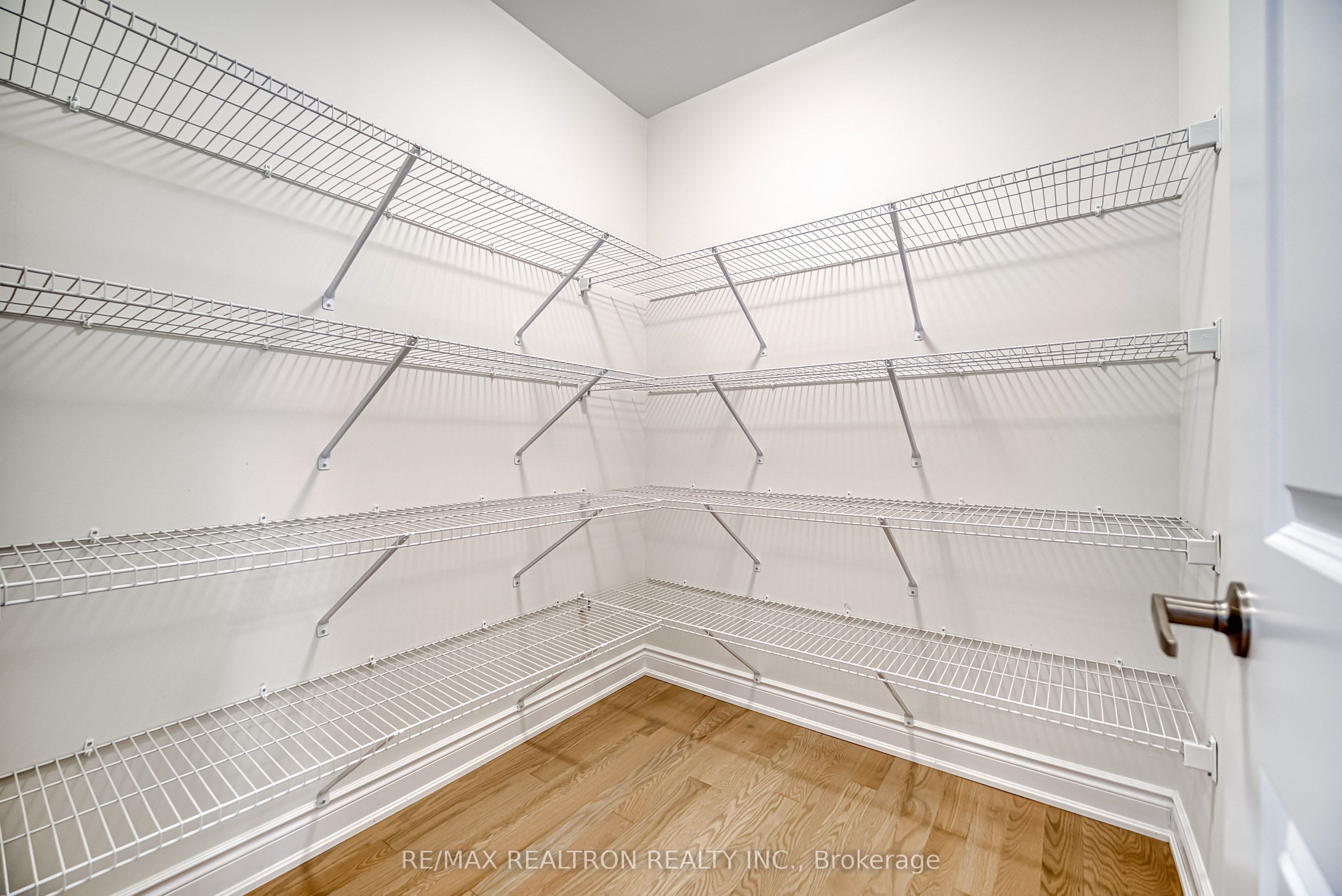 MLS #N12466879 image #40