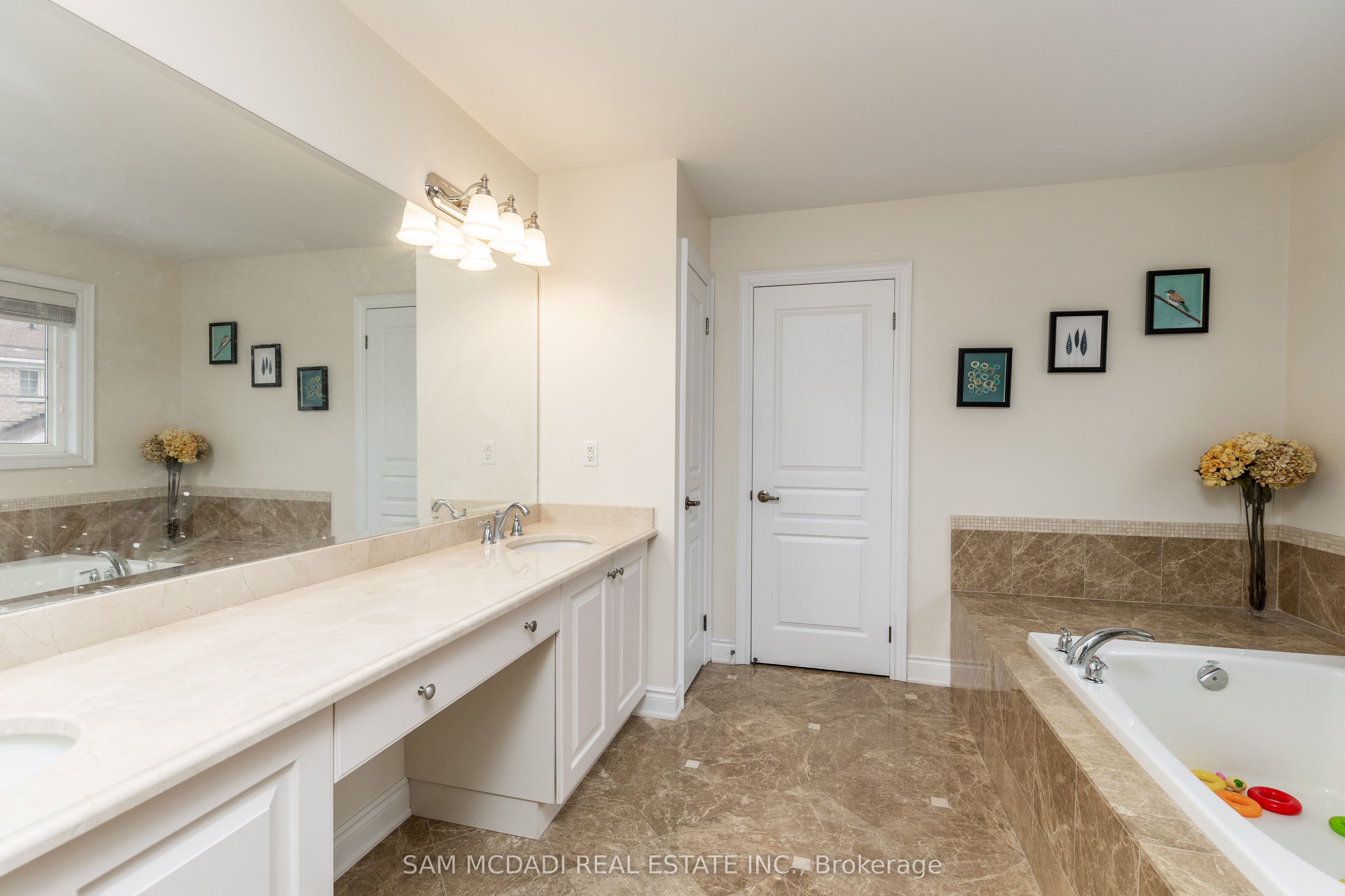 MLS #N12482894 image #33