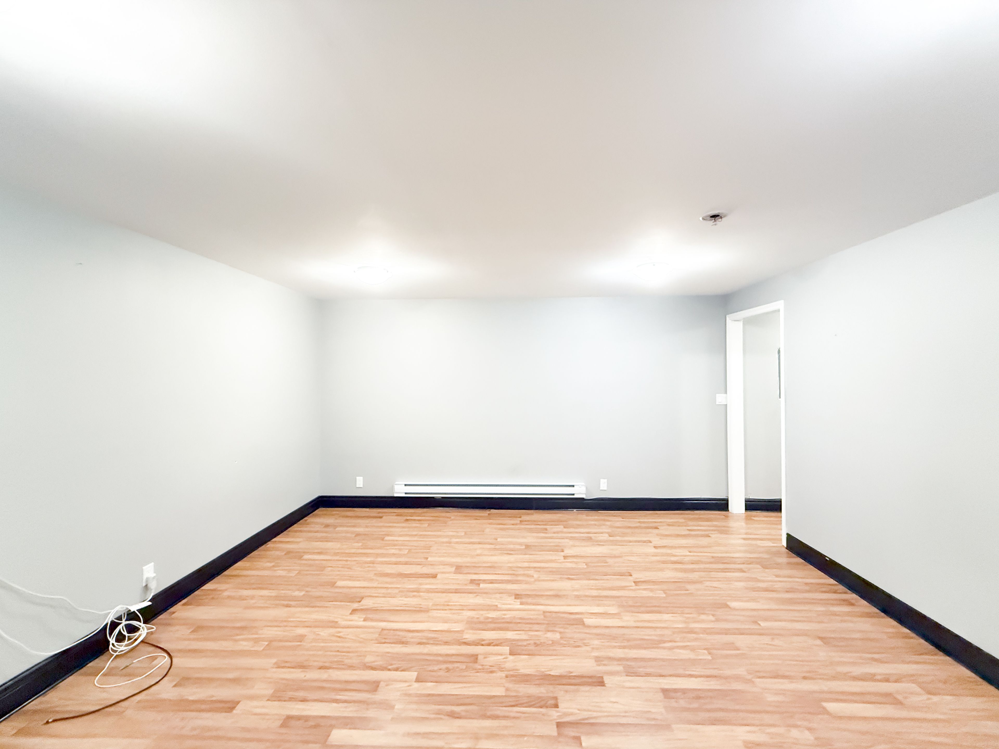 MLS #W12127503 image #0