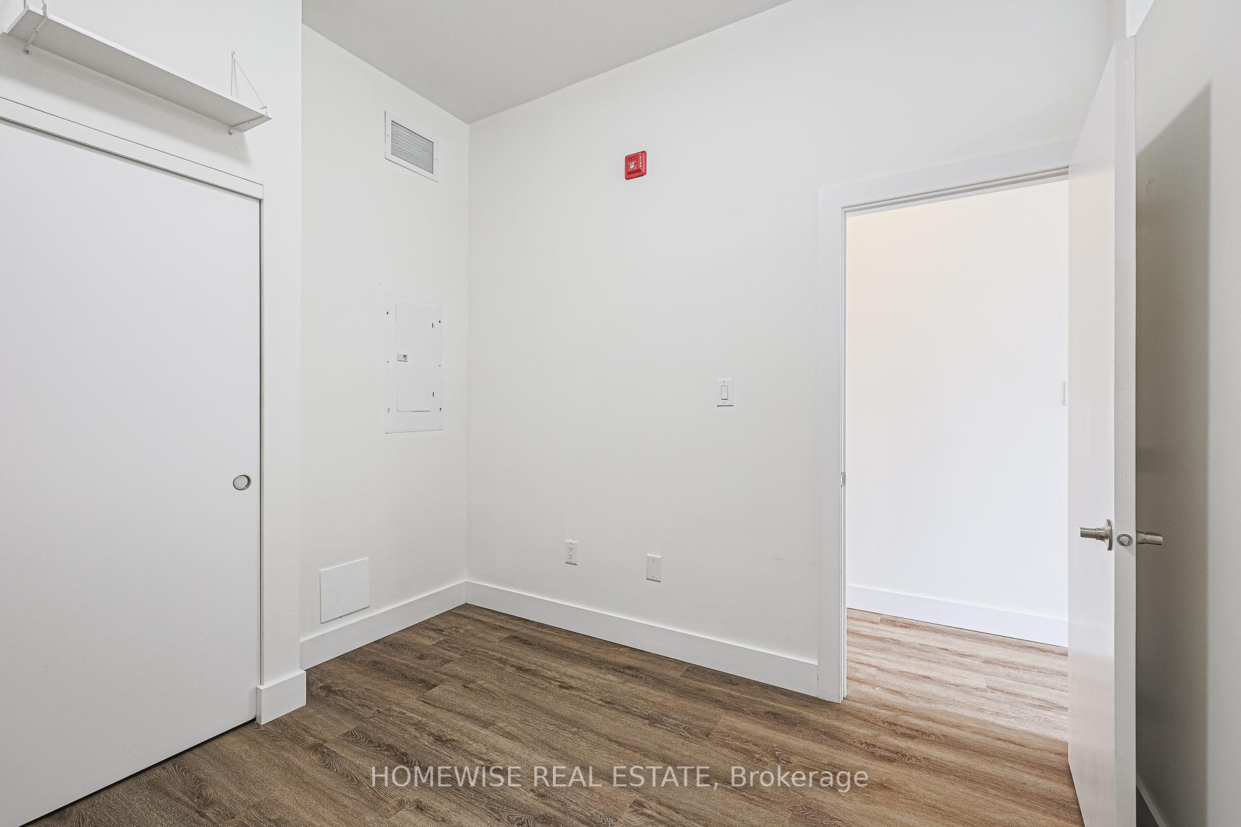 MLS #W12259907 image #0