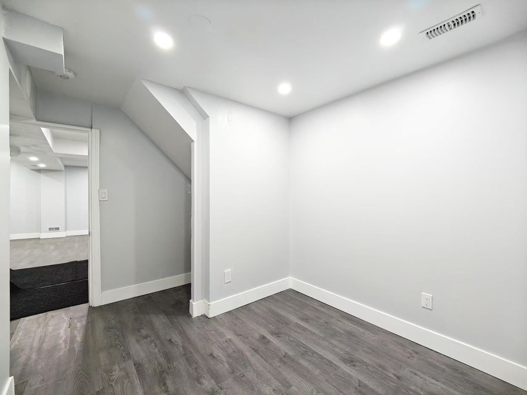 MLS #W12274785 image #0