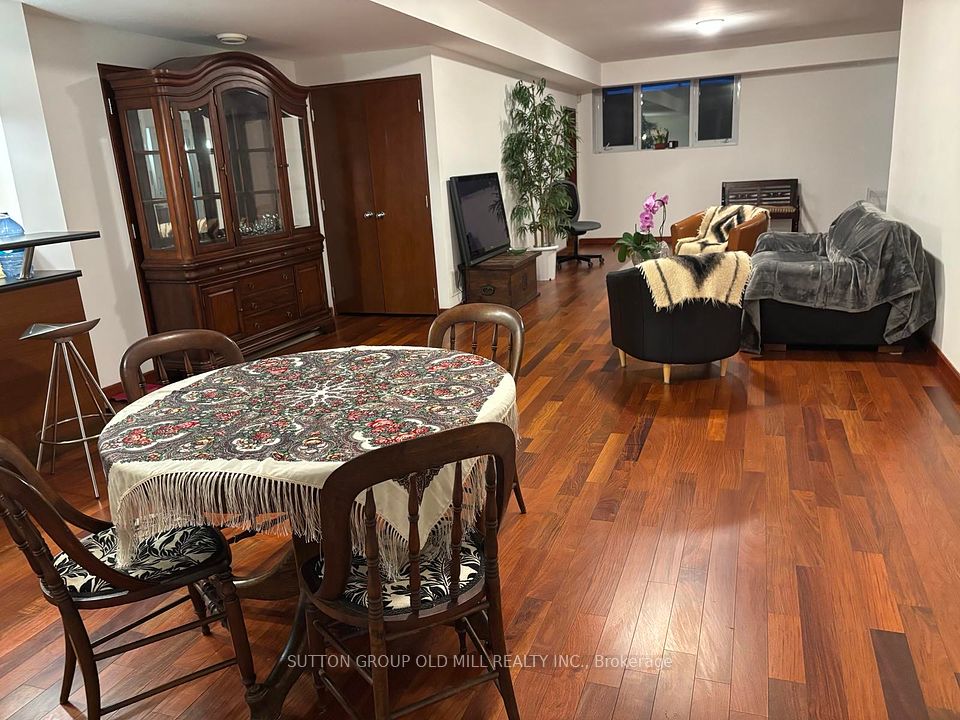 MLS #W12285957 image #0