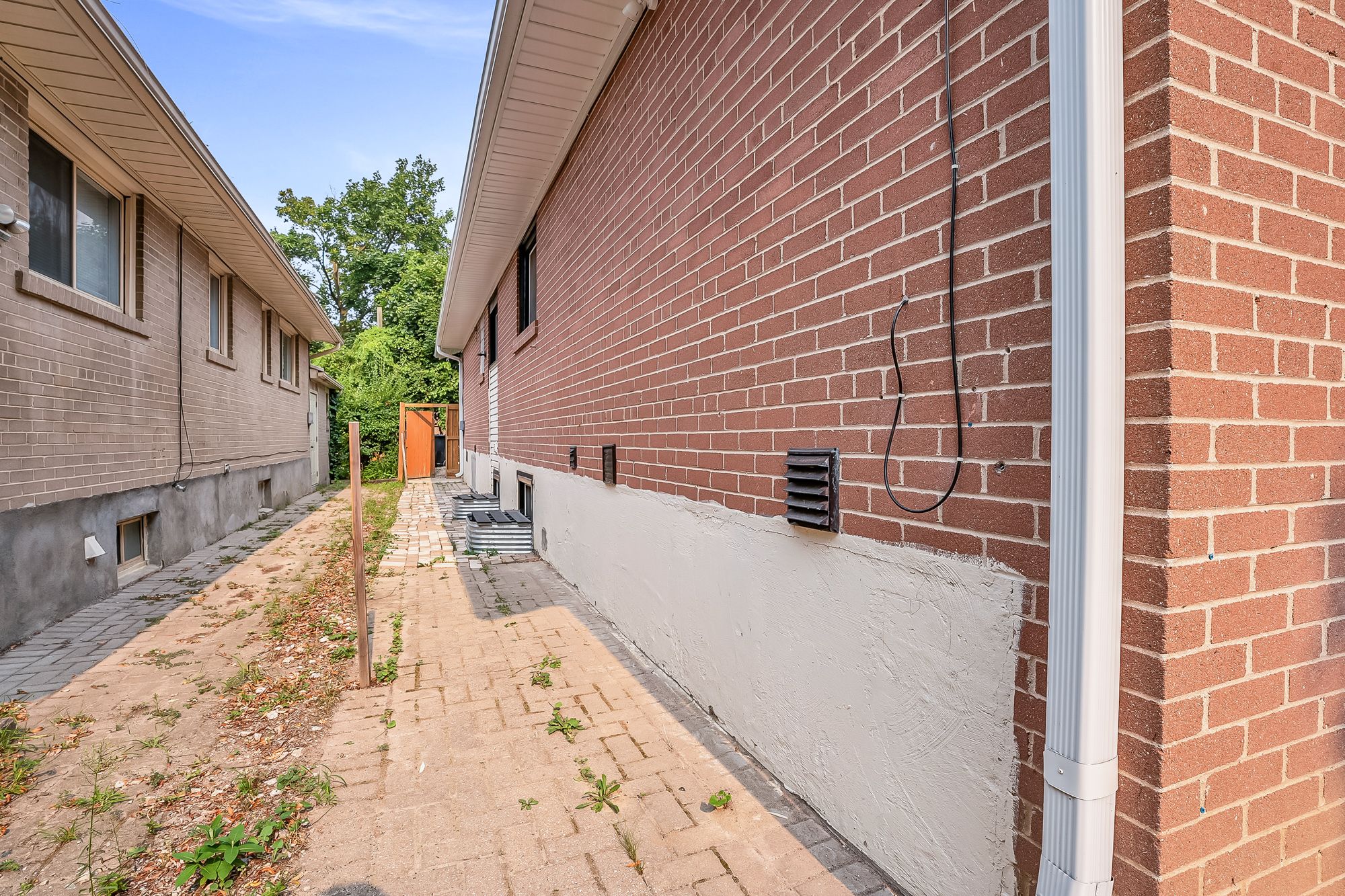 MLS #W12323236 image #0