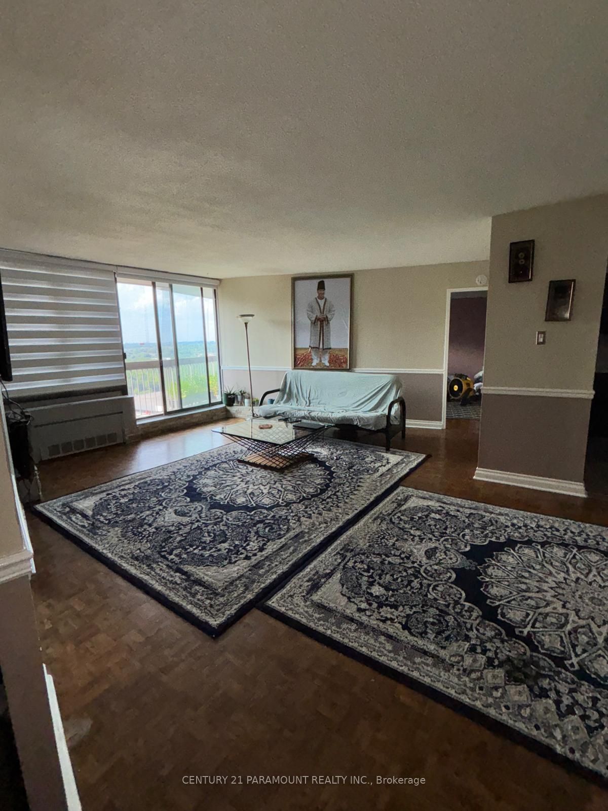 MLS #W12325192 image #1