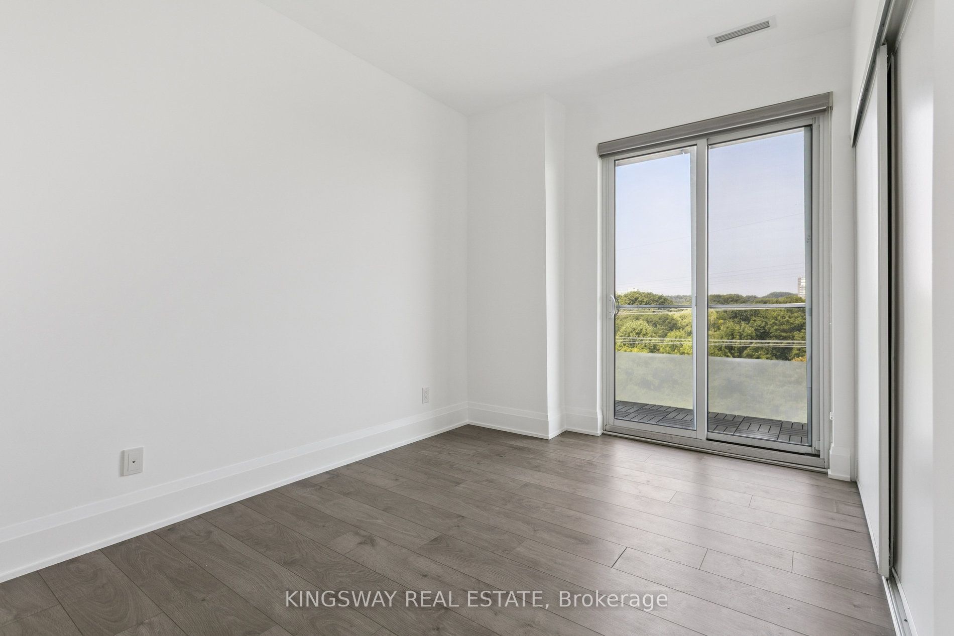 MLS #W12336443 image #13