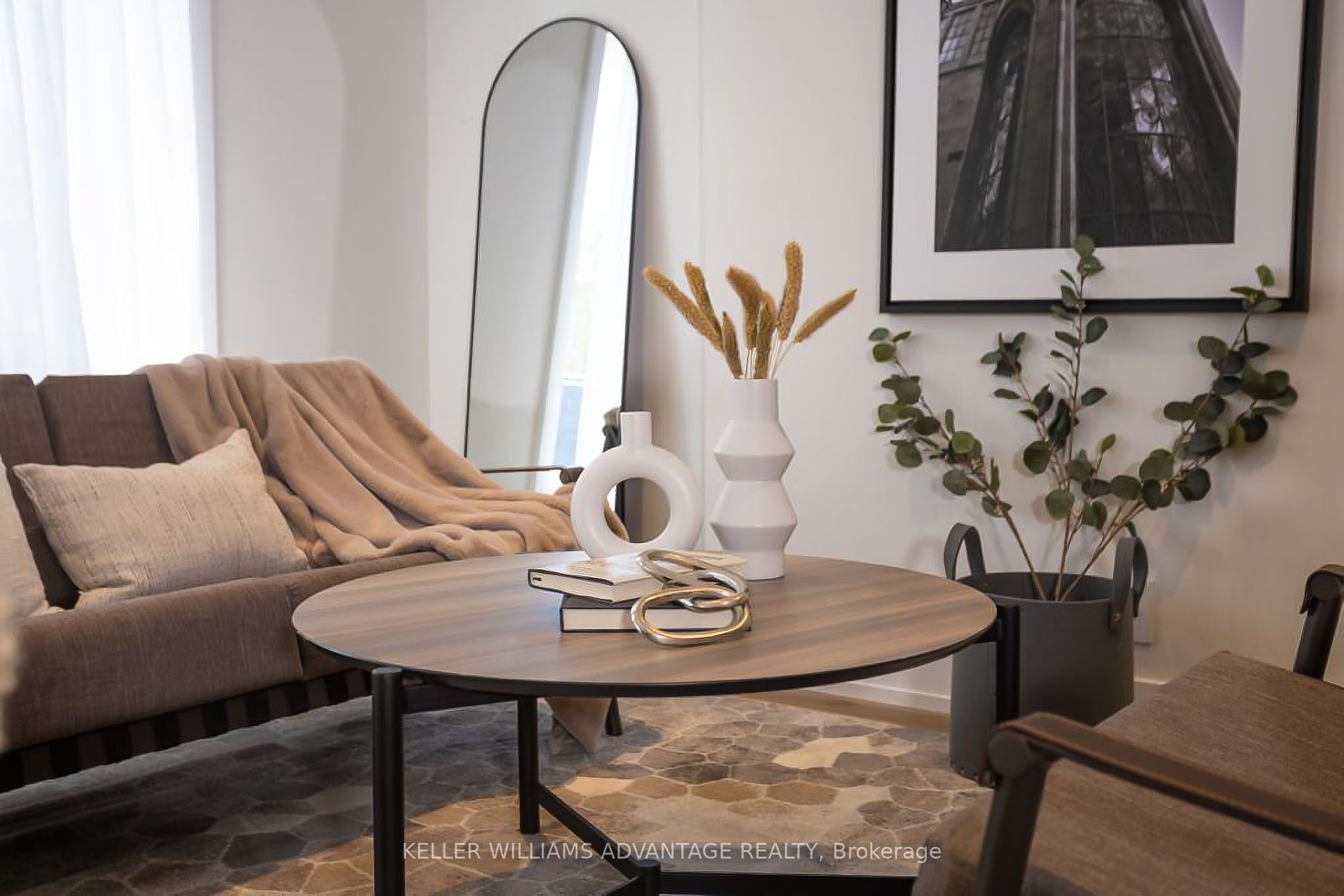 MLS #W12338383 image #2