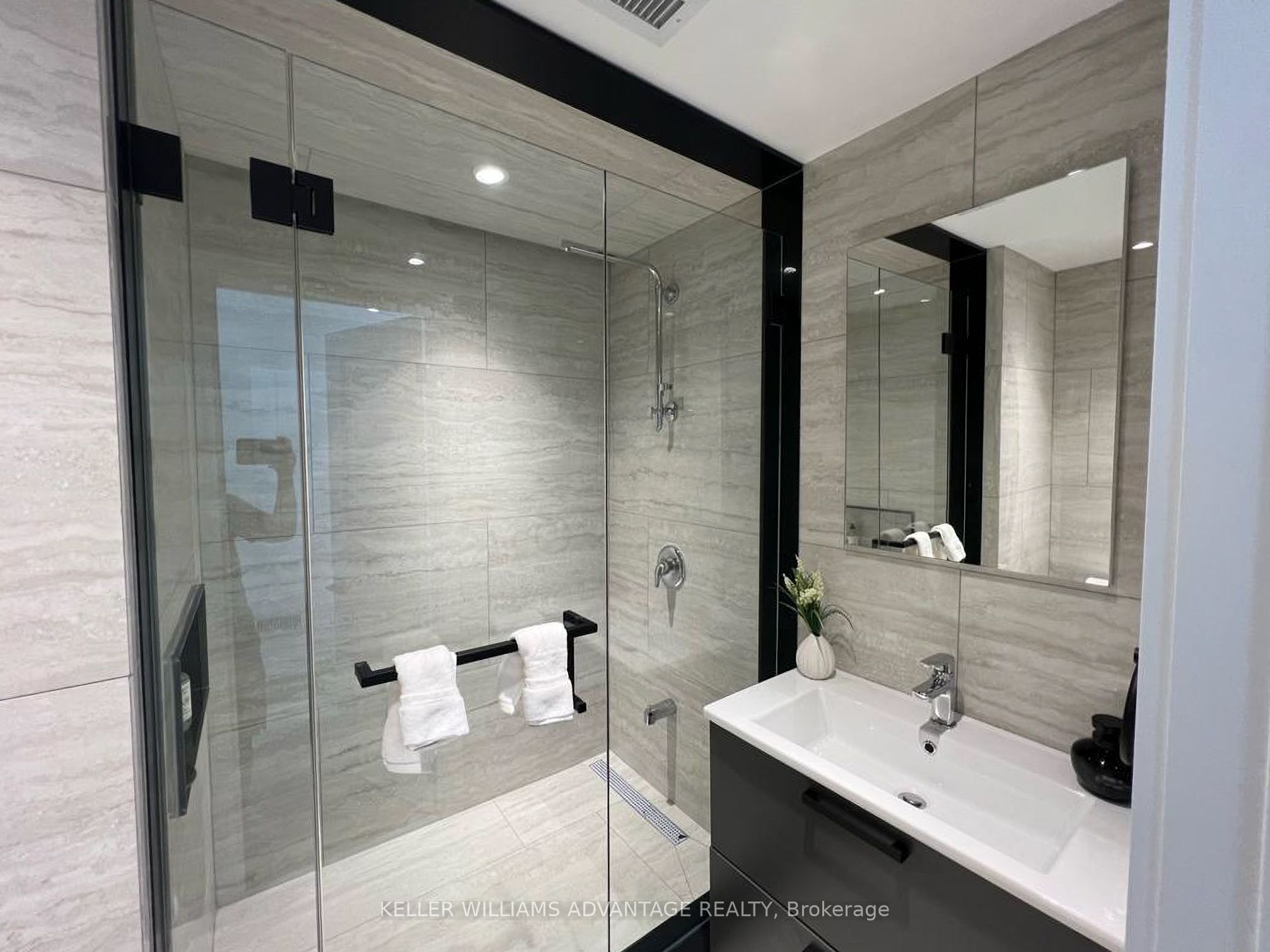 MLS #W12338383 image #3