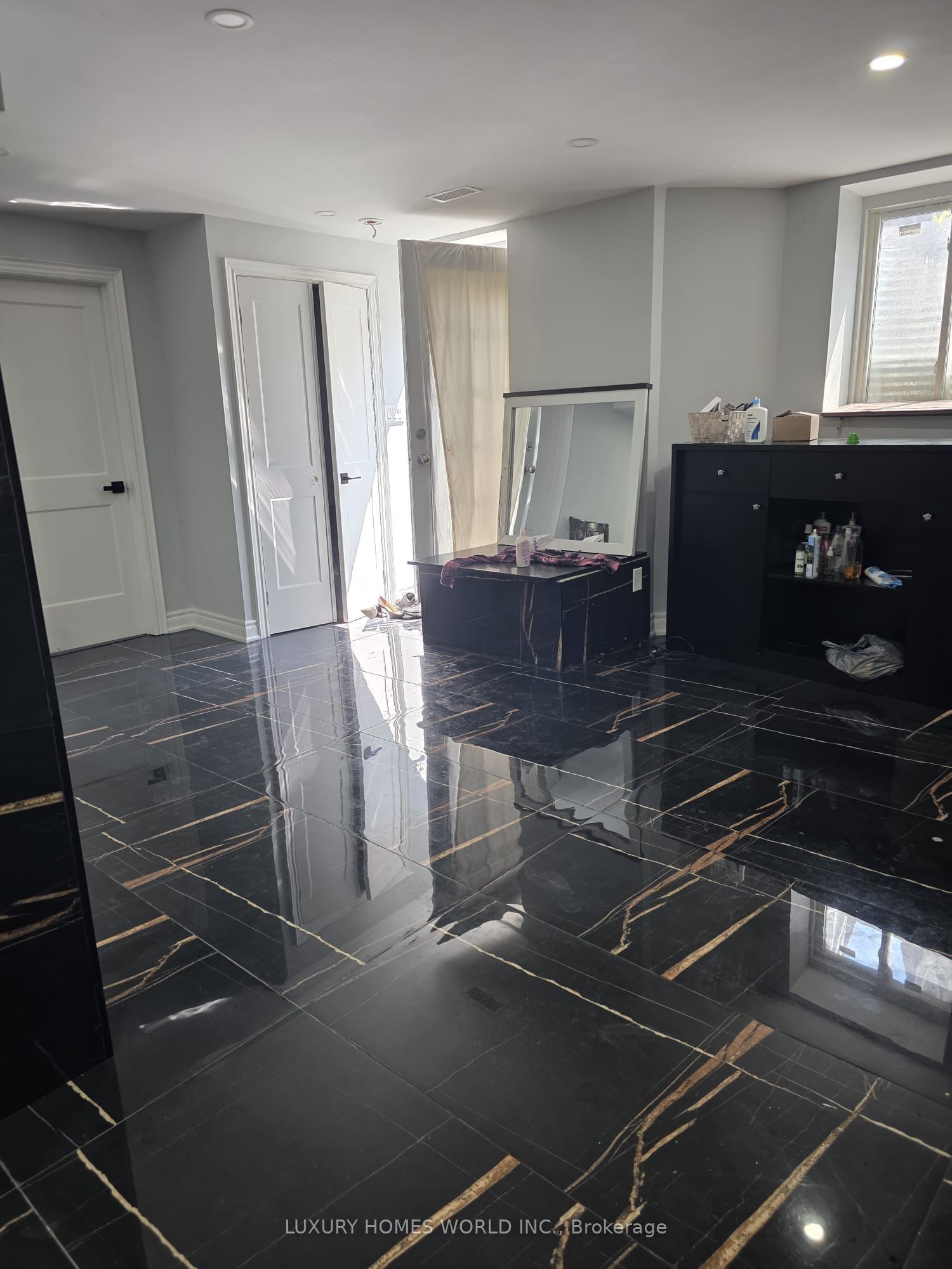 MLS #W12338579 image #5