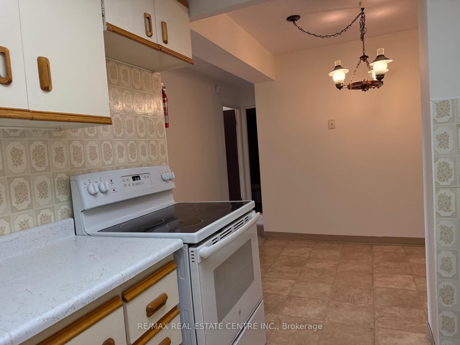 MLS #W12341827 image #10