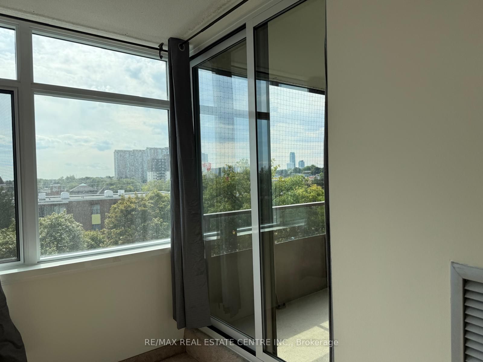 MLS #W12341827 image #8