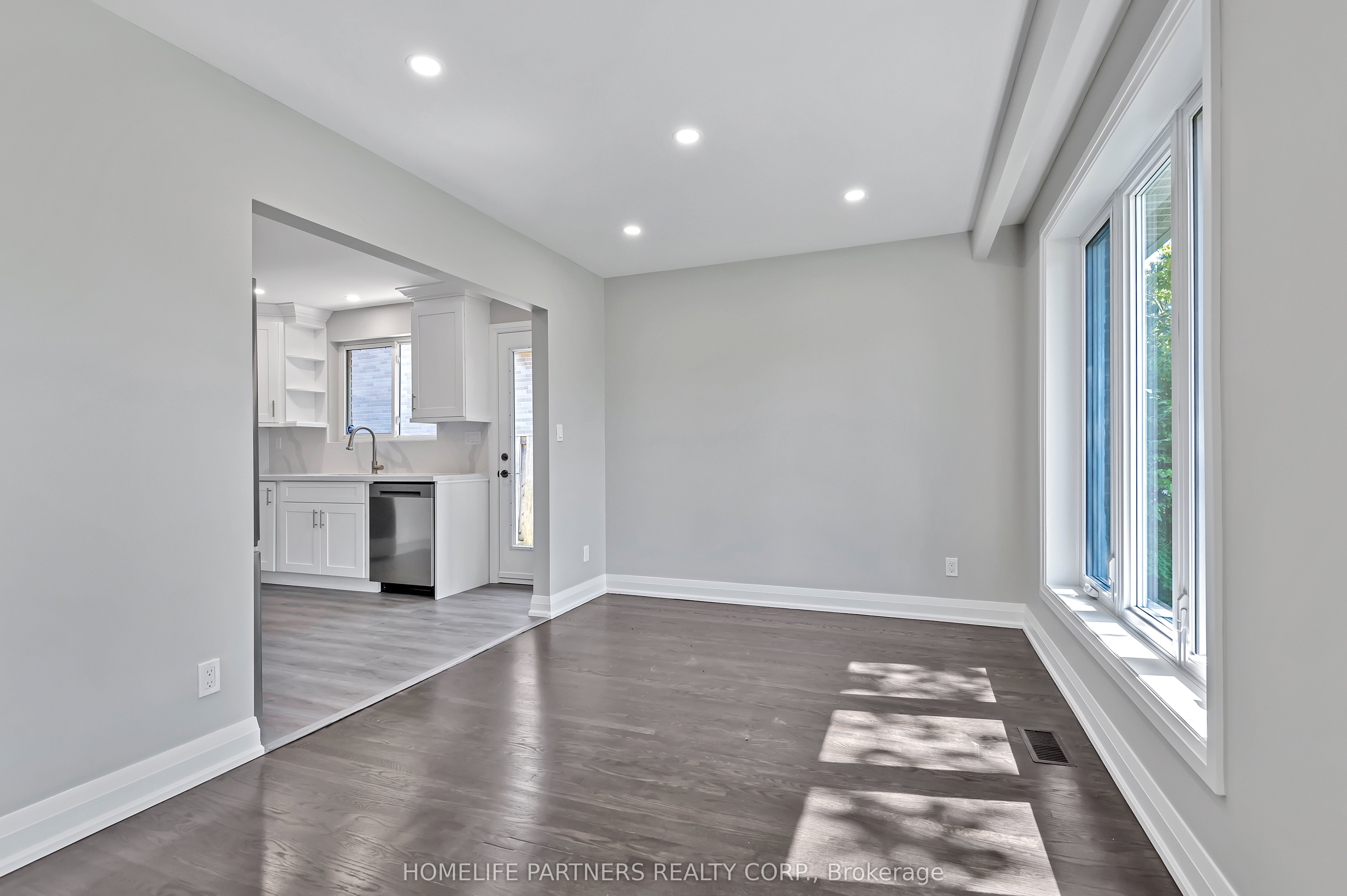 MLS #W12342227 image #10