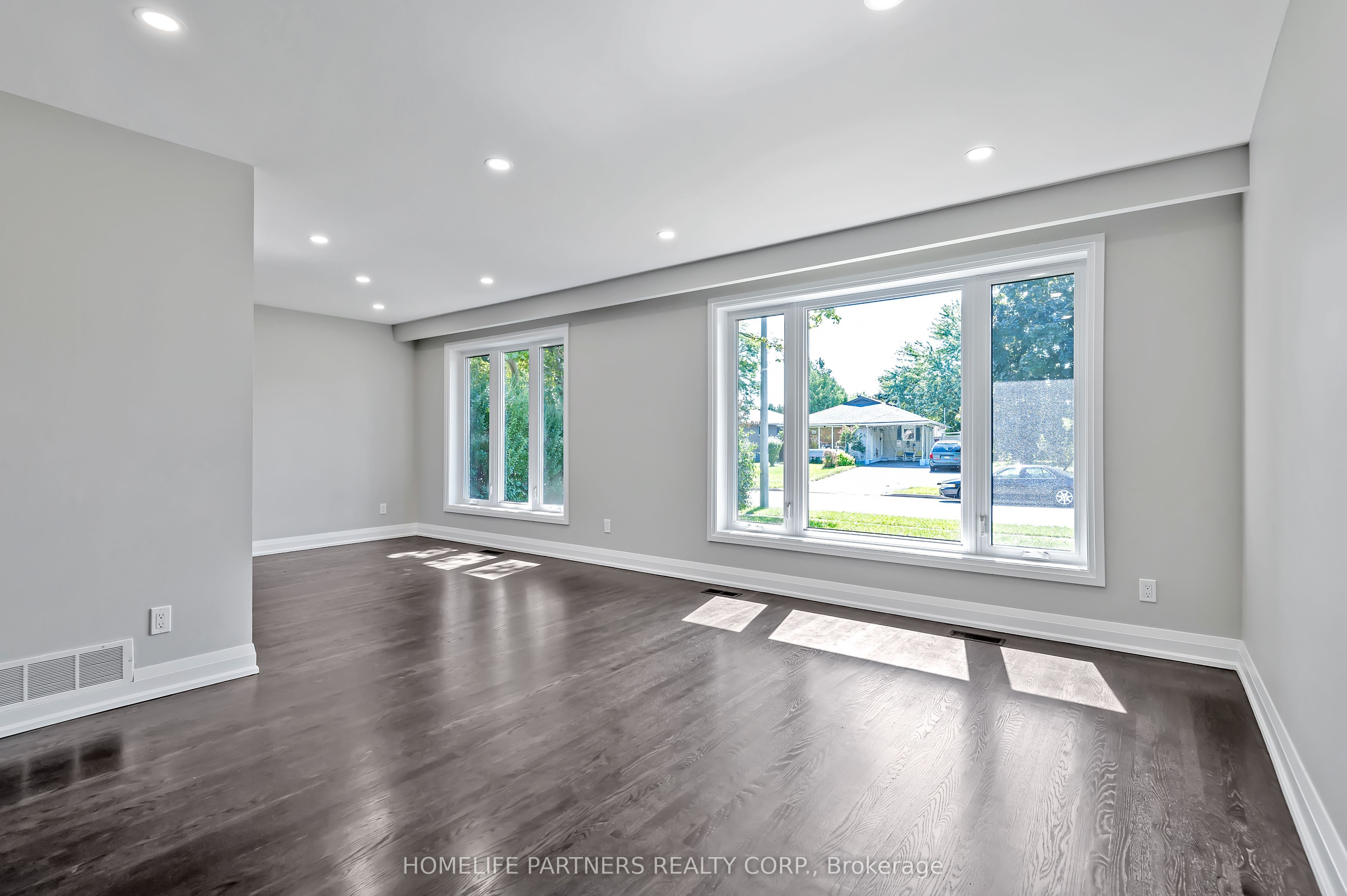 MLS #W12342227 image #8