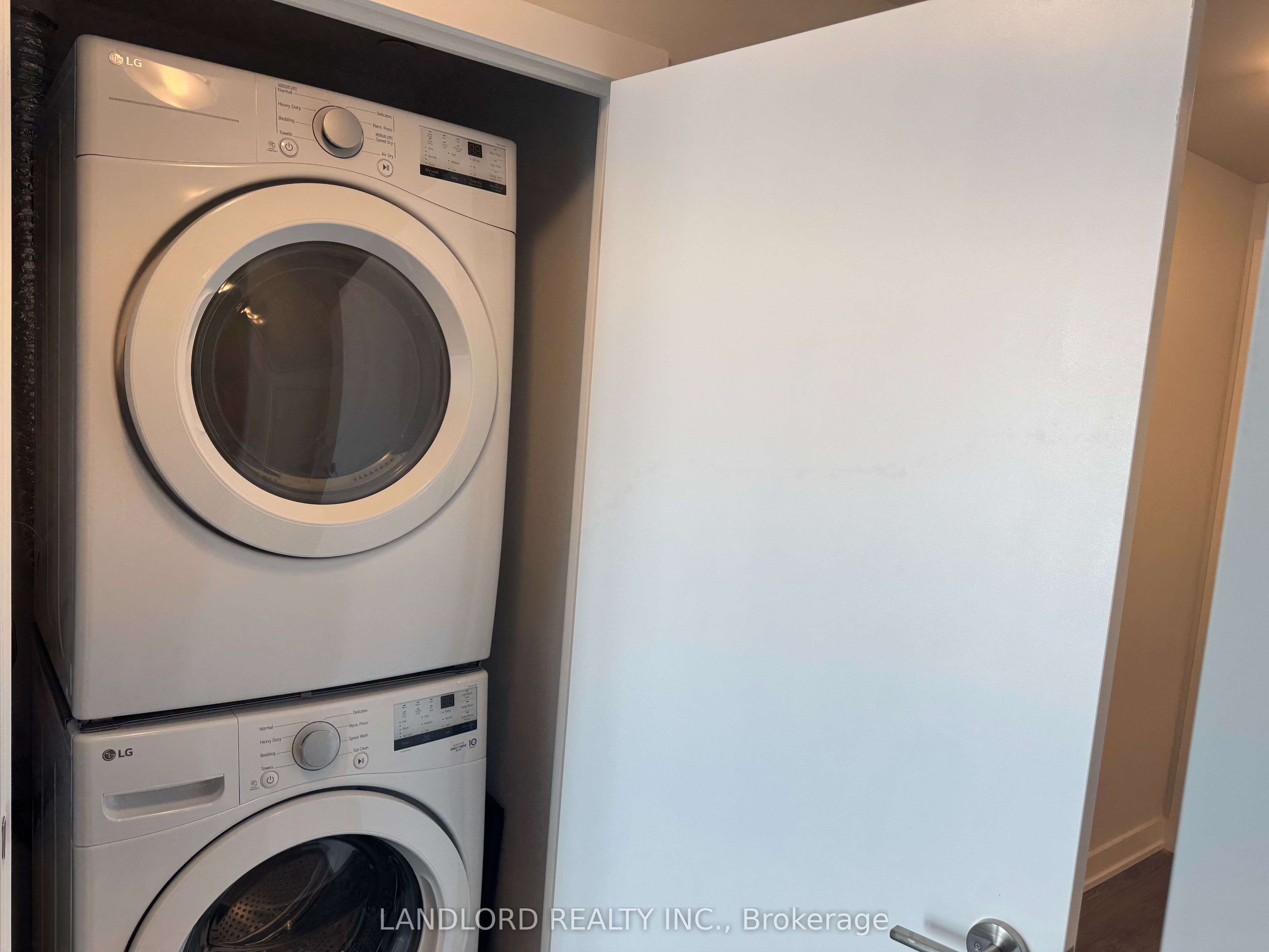 MLS #W12343763 image #18