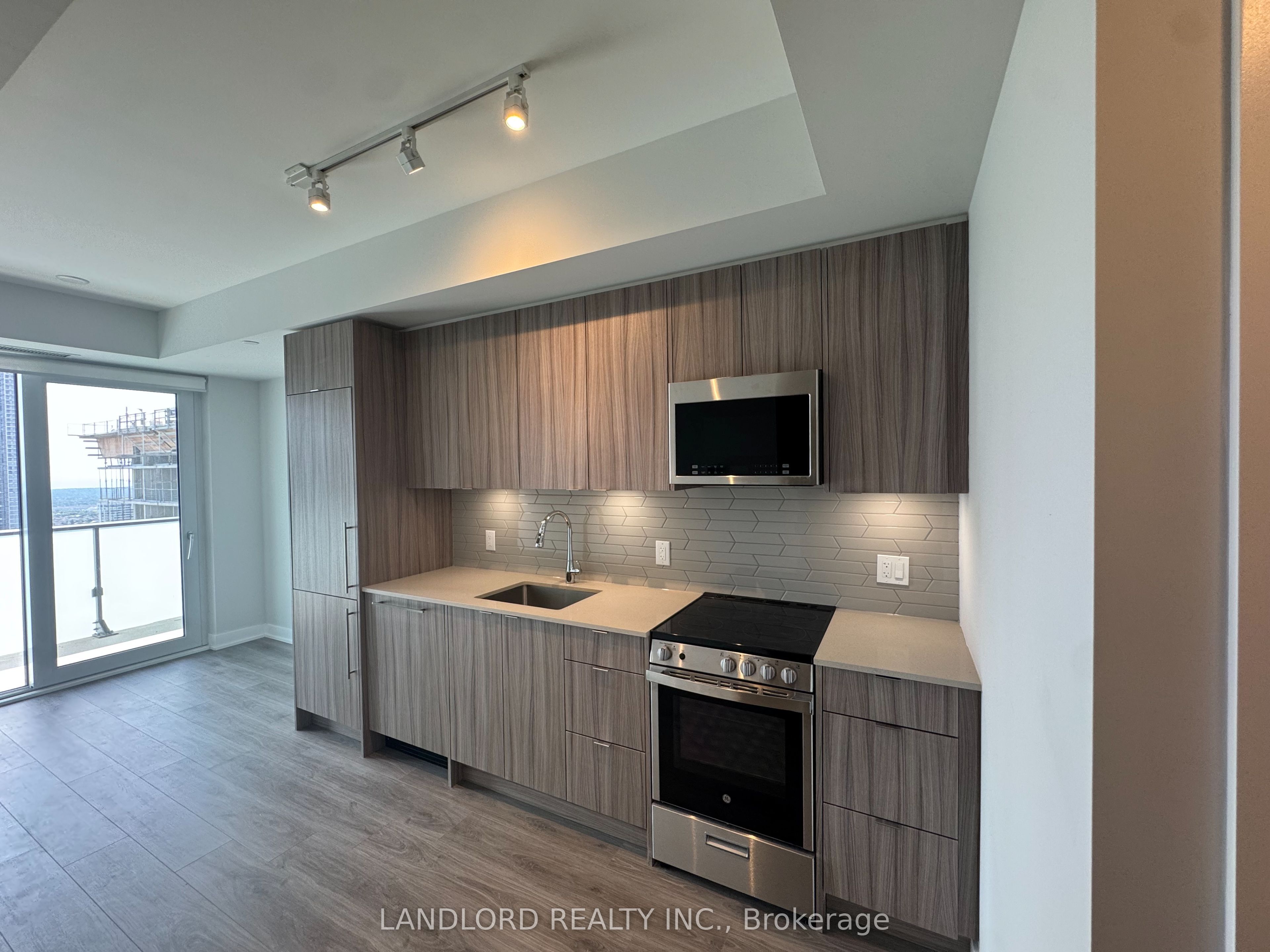 MLS #W12343763 image #2