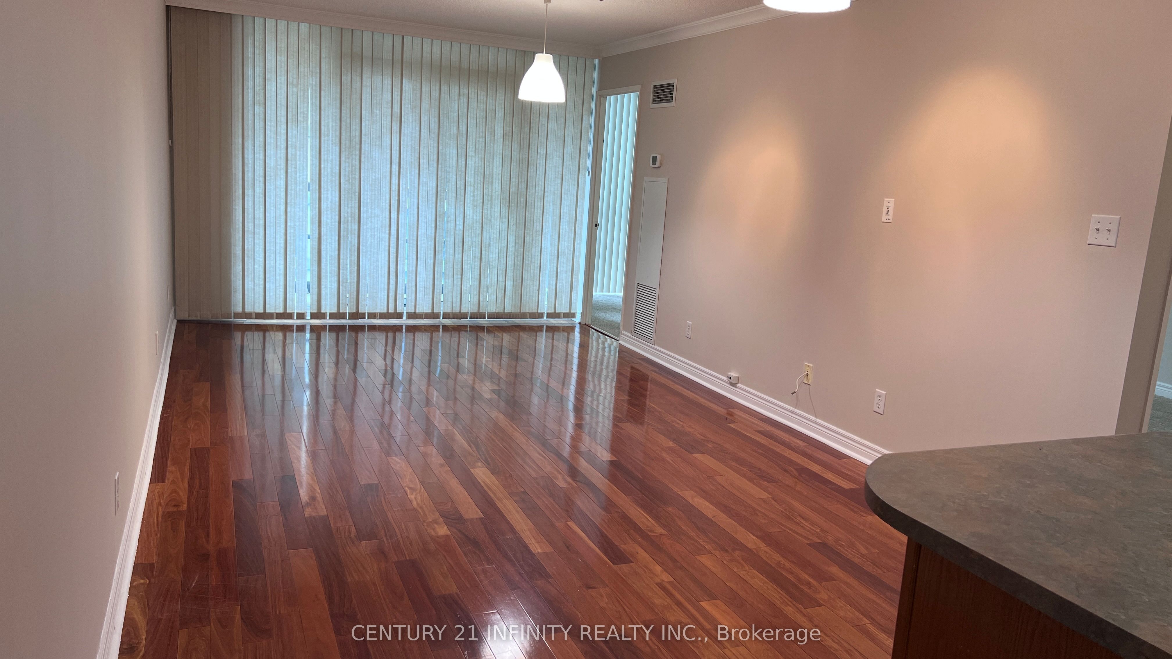 MLS #W12344117 image #10