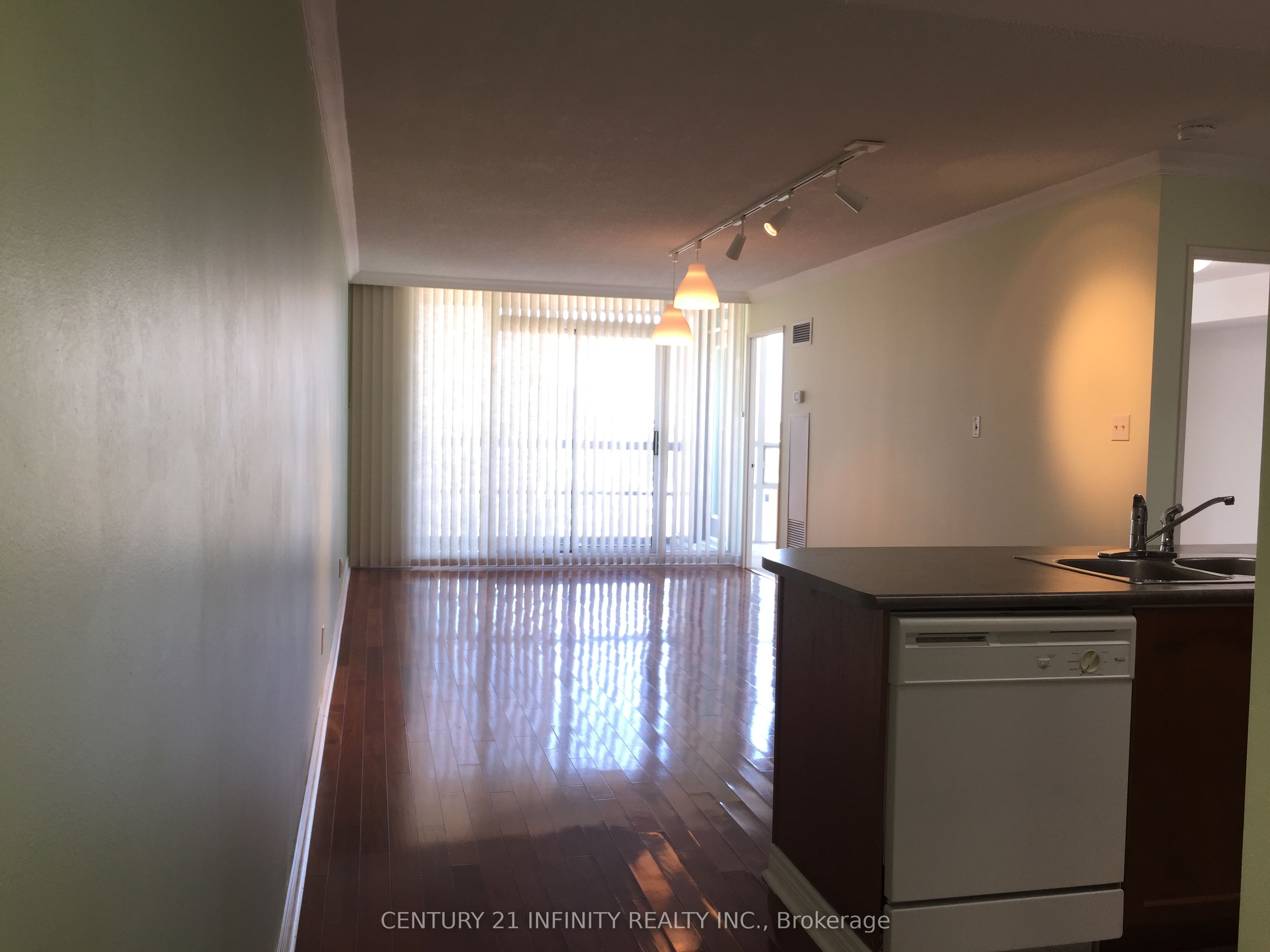 MLS #W12344117 image #4