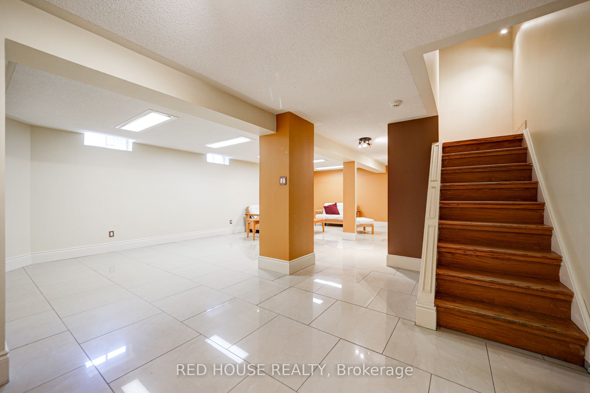 MLS #W12344205 image #1