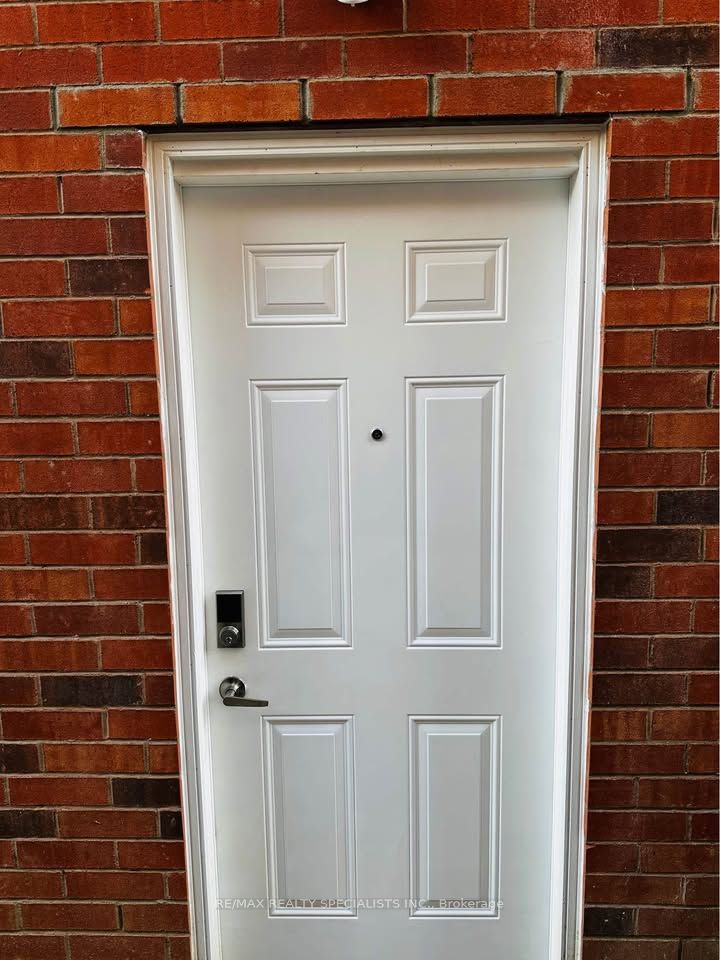 MLS #W12345739 image #1