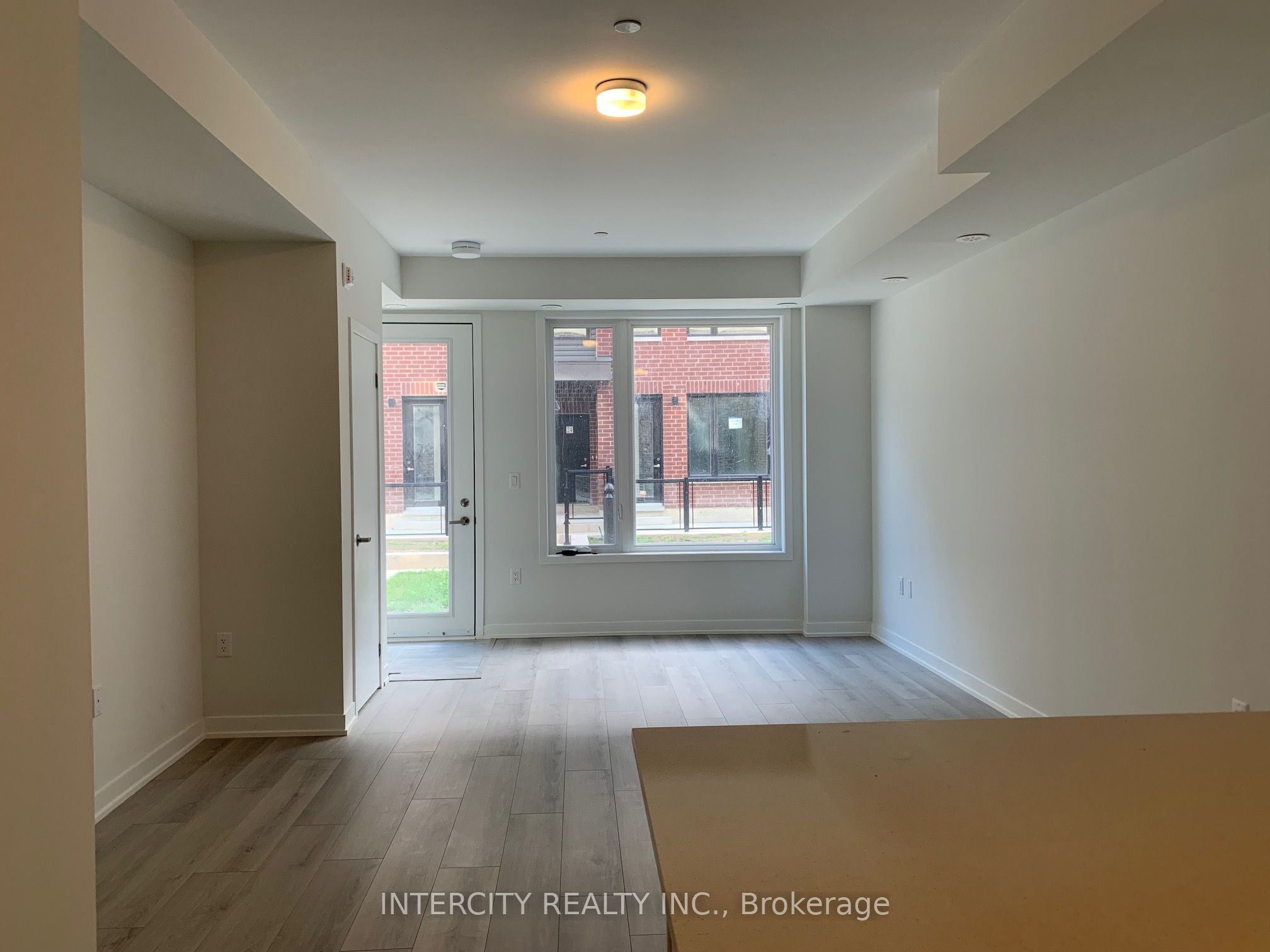 MLS #W12347837 image #5