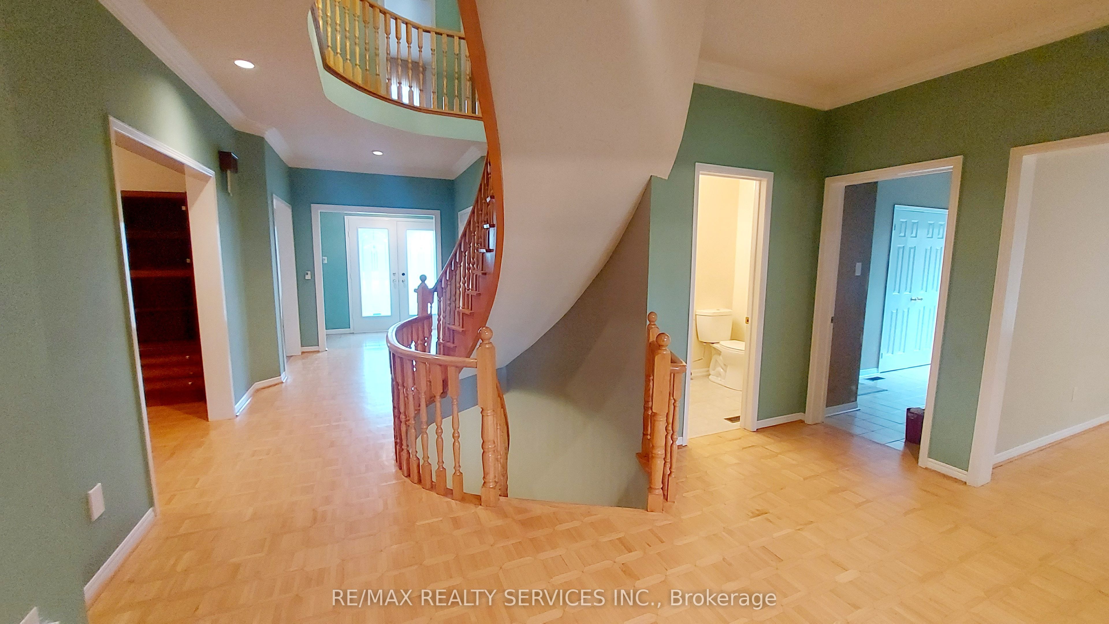 MLS #W12348242 image #11