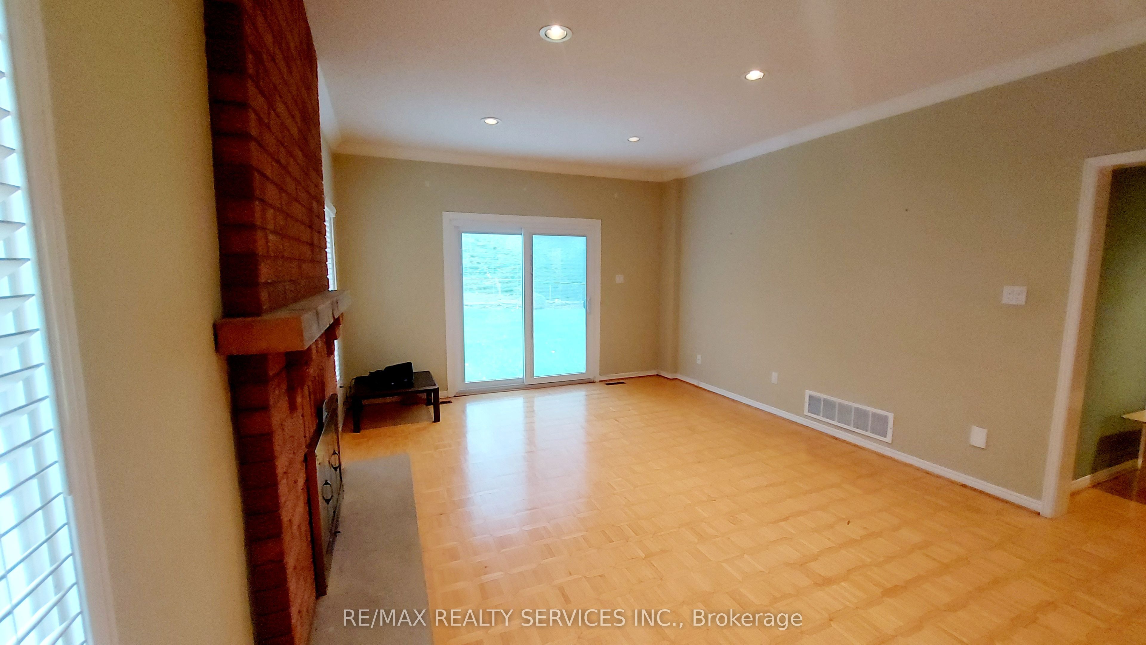 MLS #W12348242 image #16