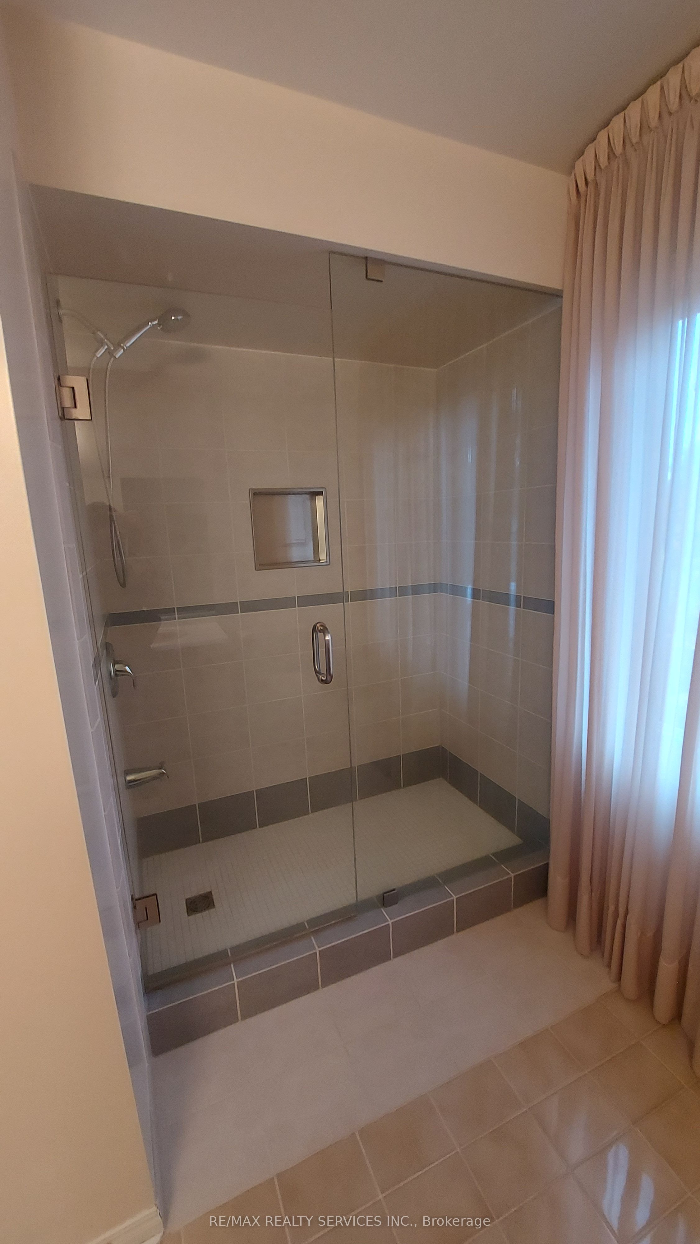 MLS #W12348242 image #26