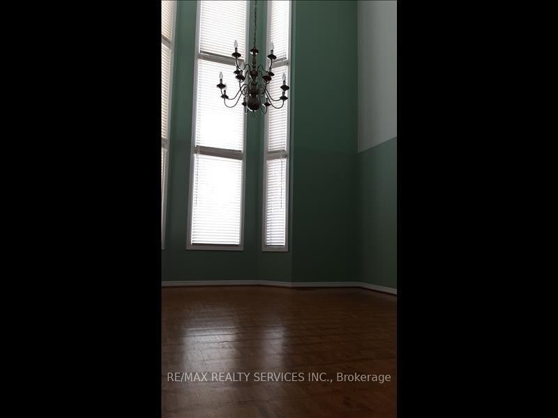 MLS #W12348242 image #3