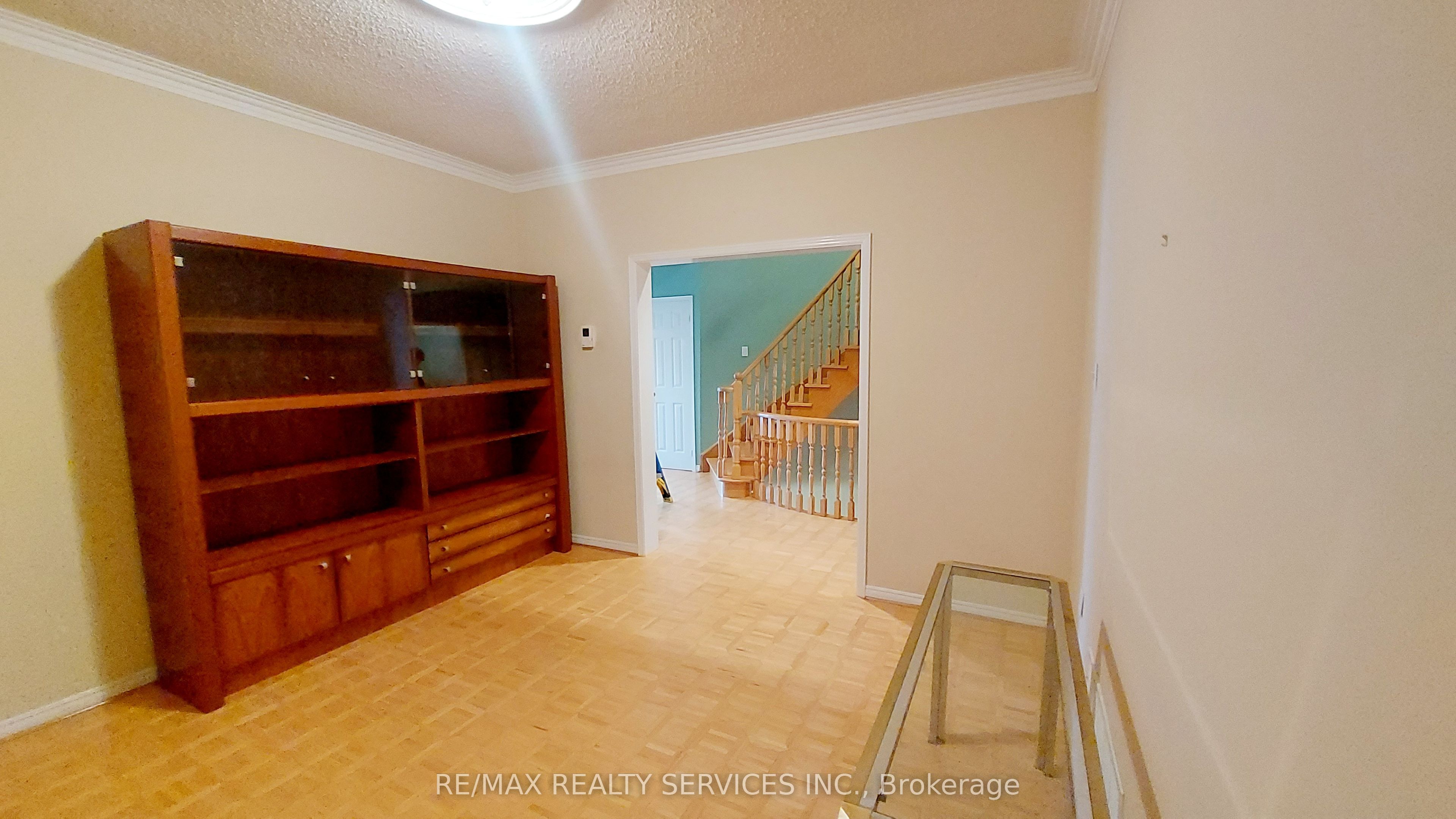 MLS #W12348242 image #6