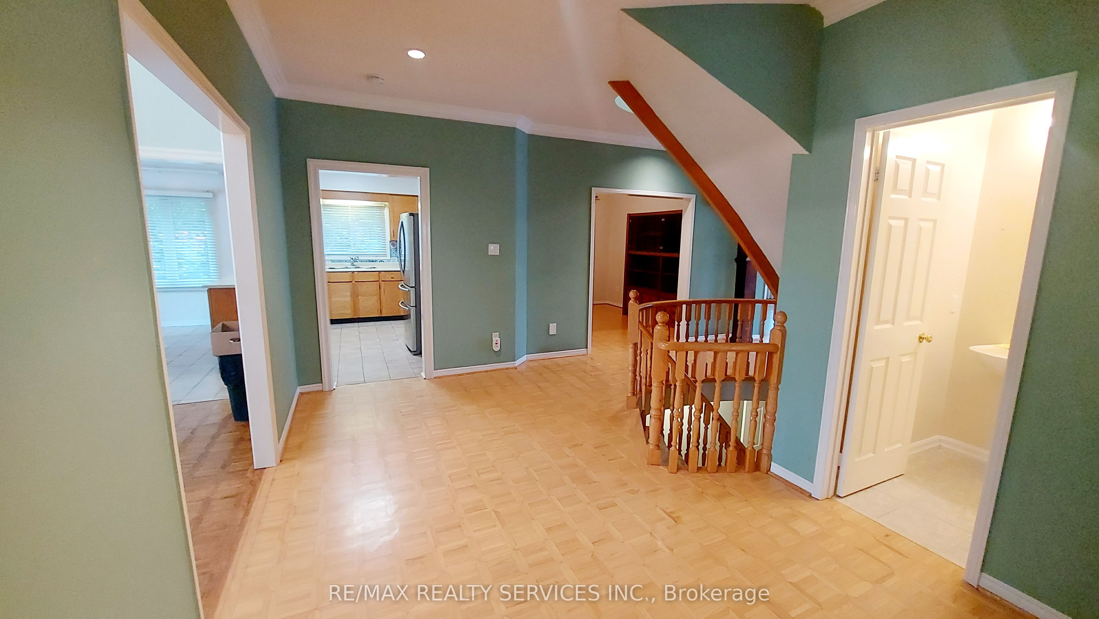 MLS #W12348242 image #7