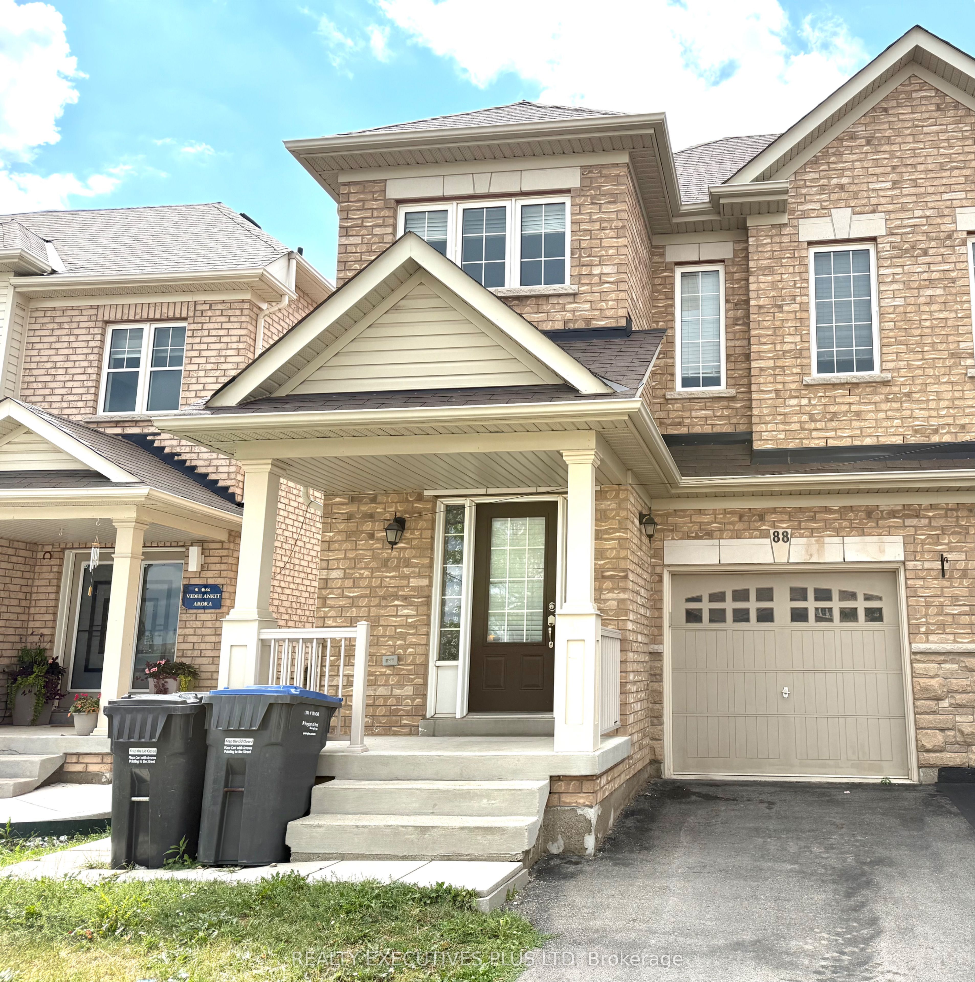 MLS #W12349273 image #1