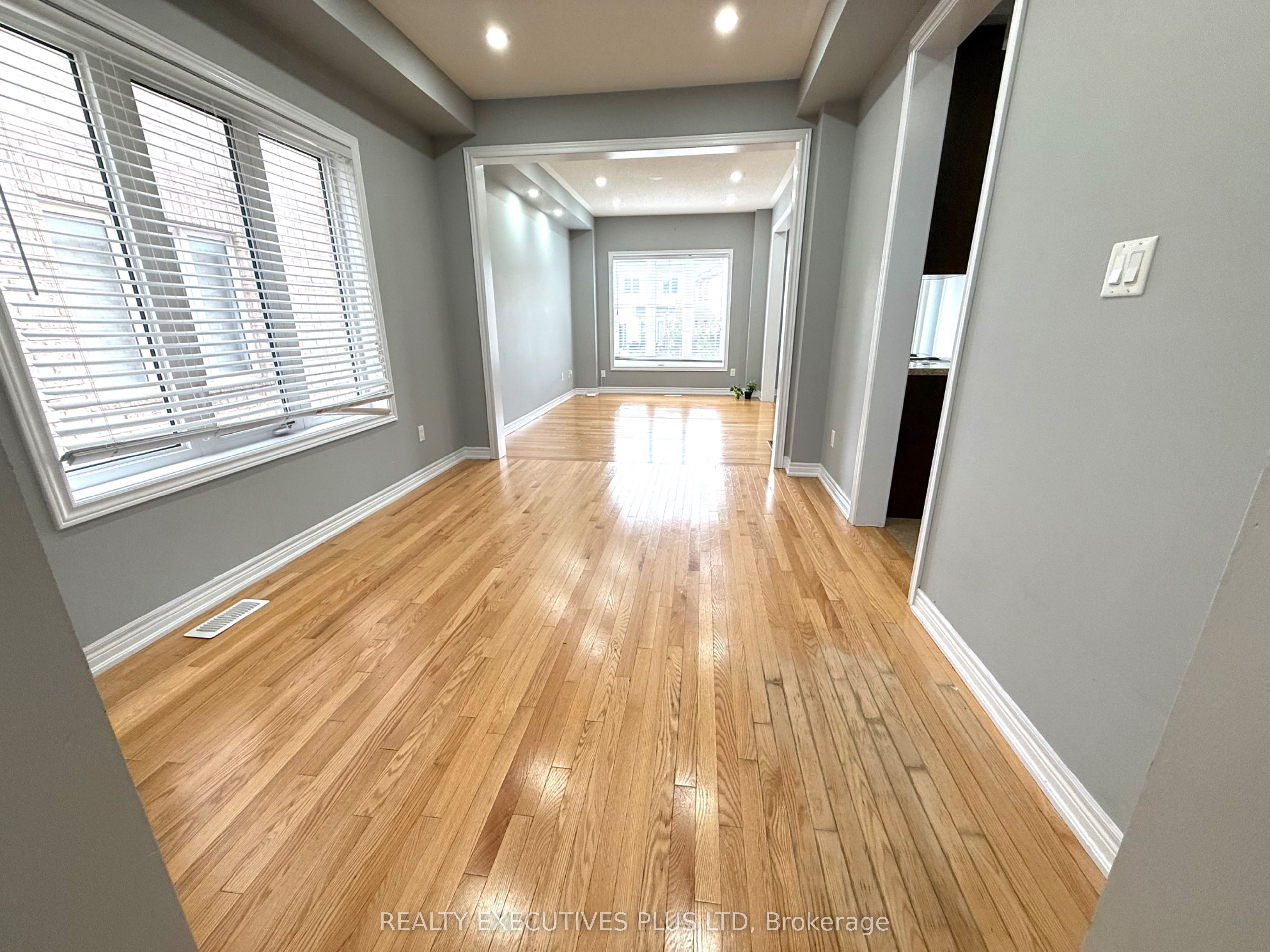 MLS #W12349273 image #11