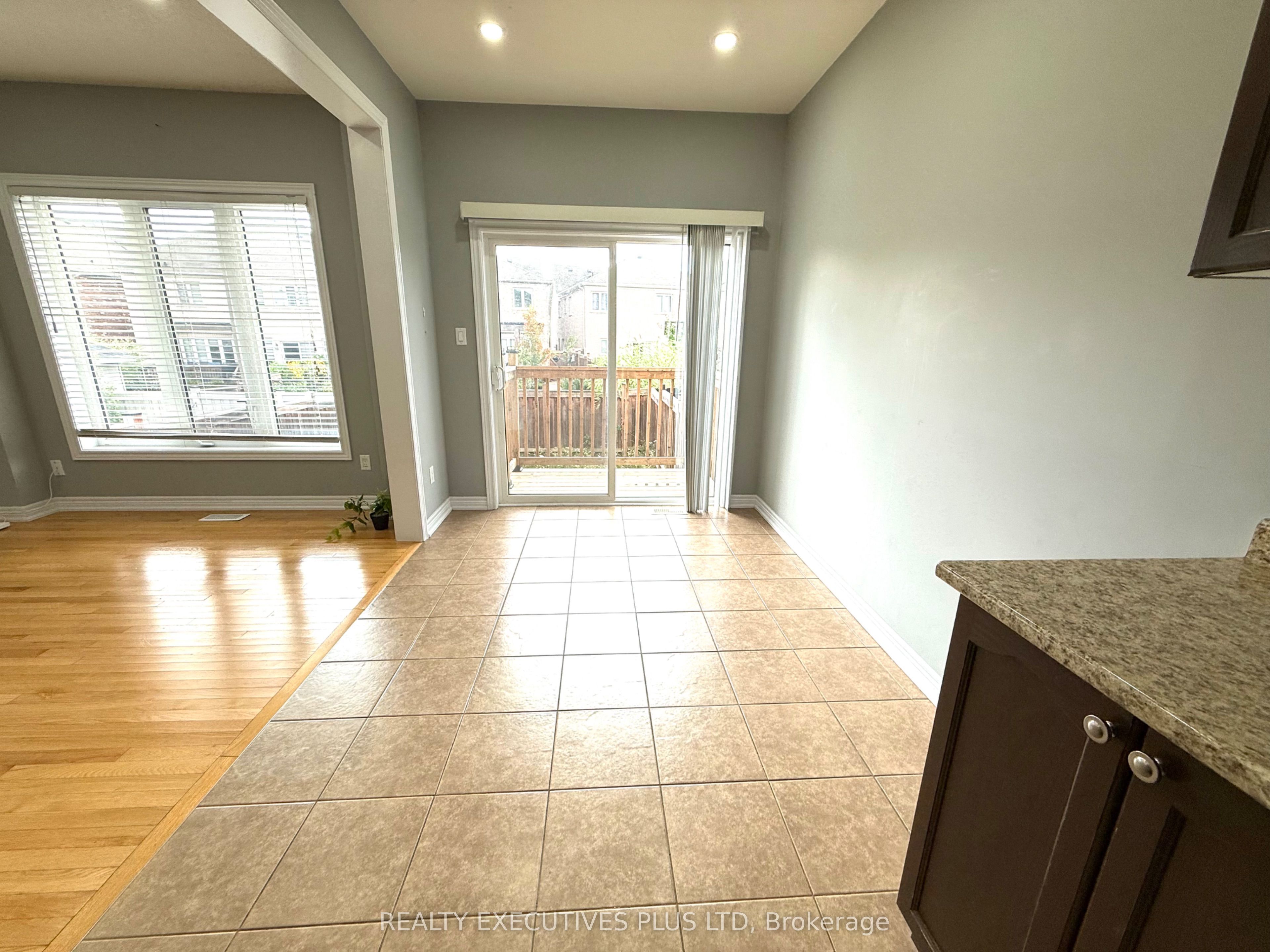 MLS #W12349273 image #14