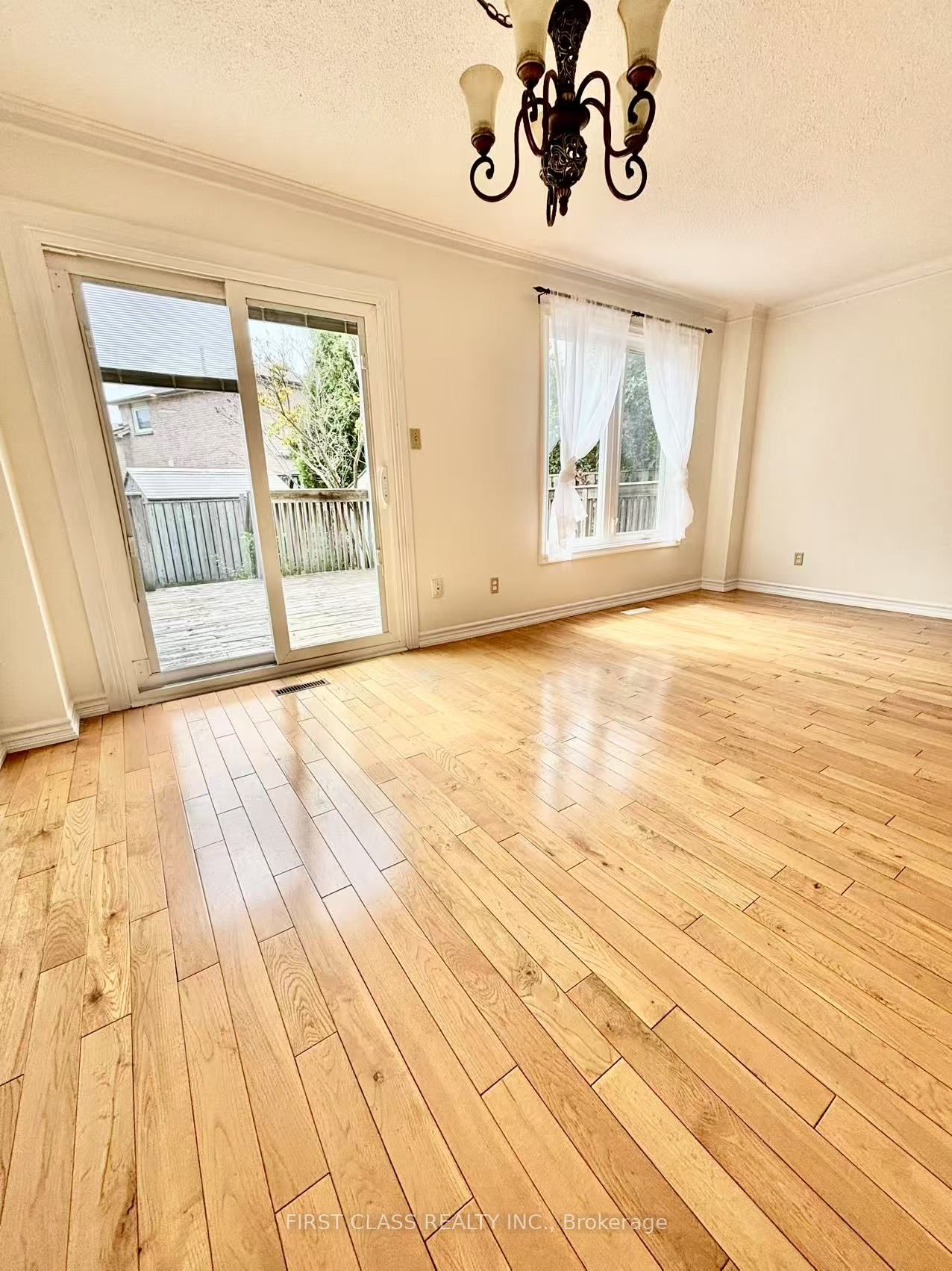 MLS #W12350151 image #2