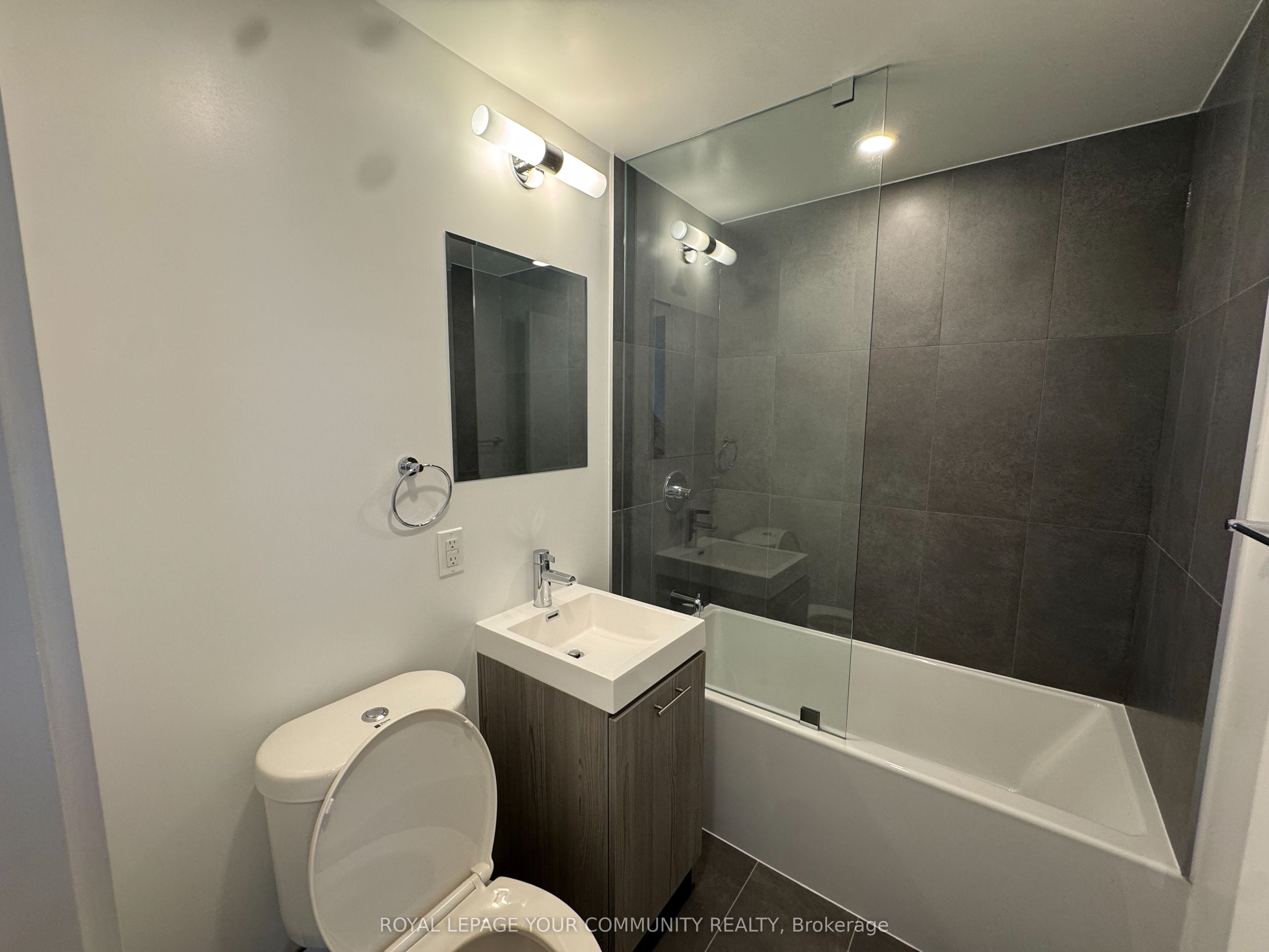 MLS #W12350580 image #6