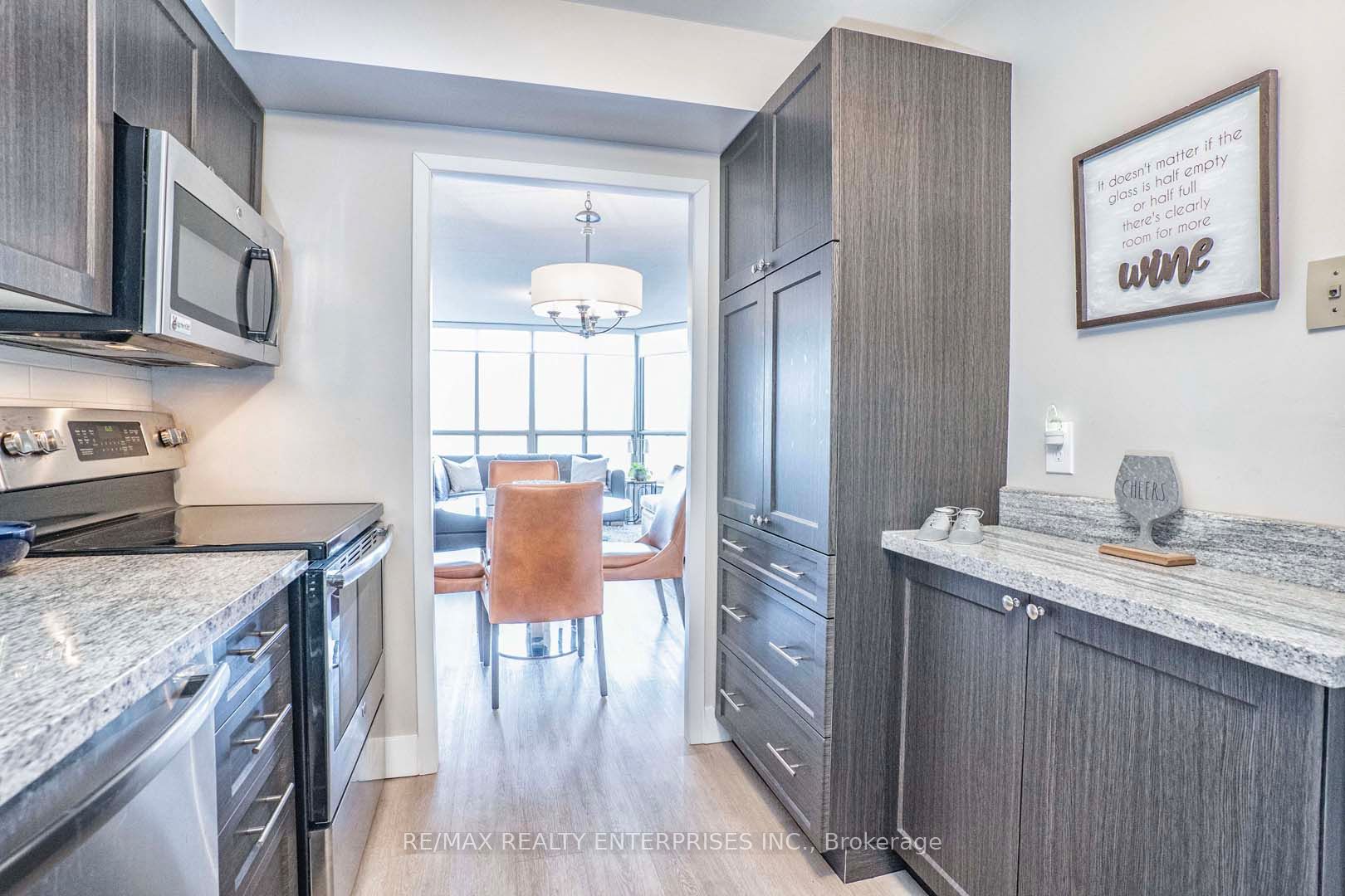 MLS #W12350854 image #16