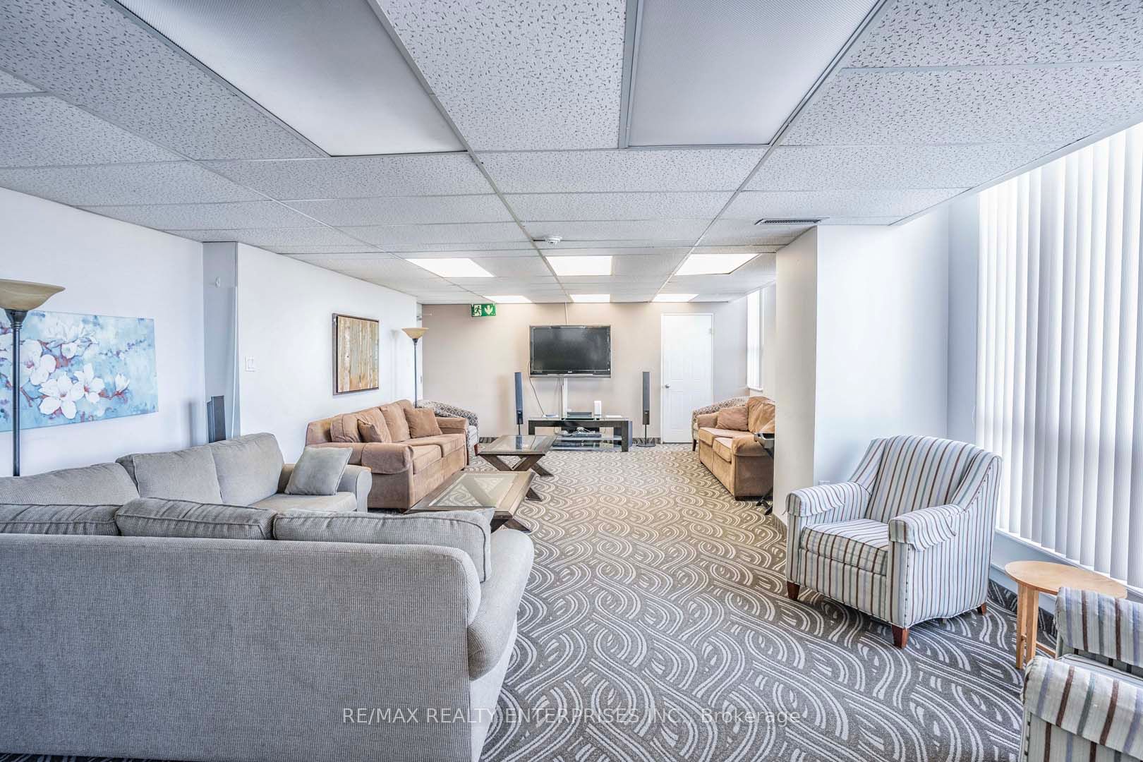 MLS #W12350854 image #32