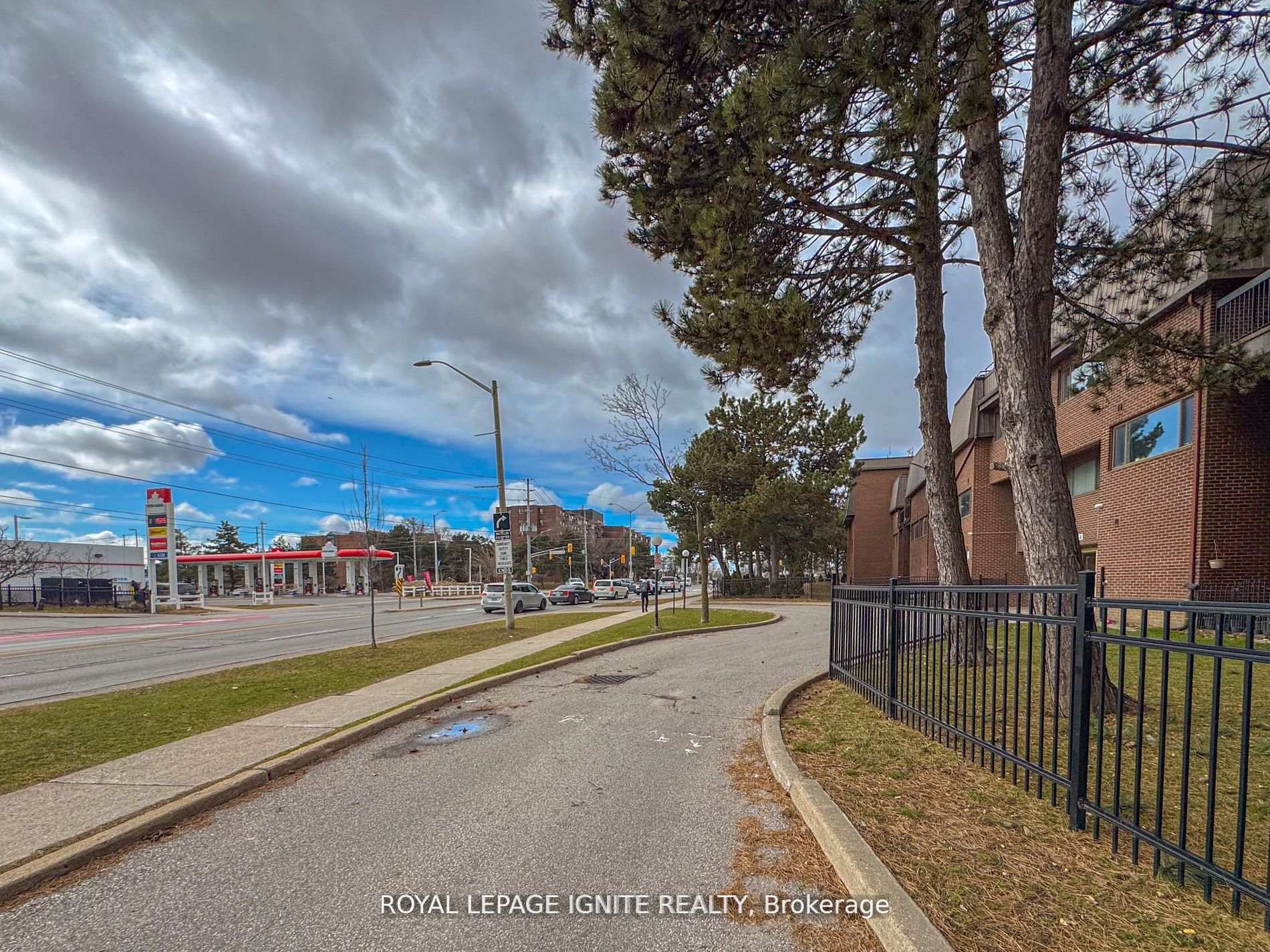 MLS #W12351254 image #2