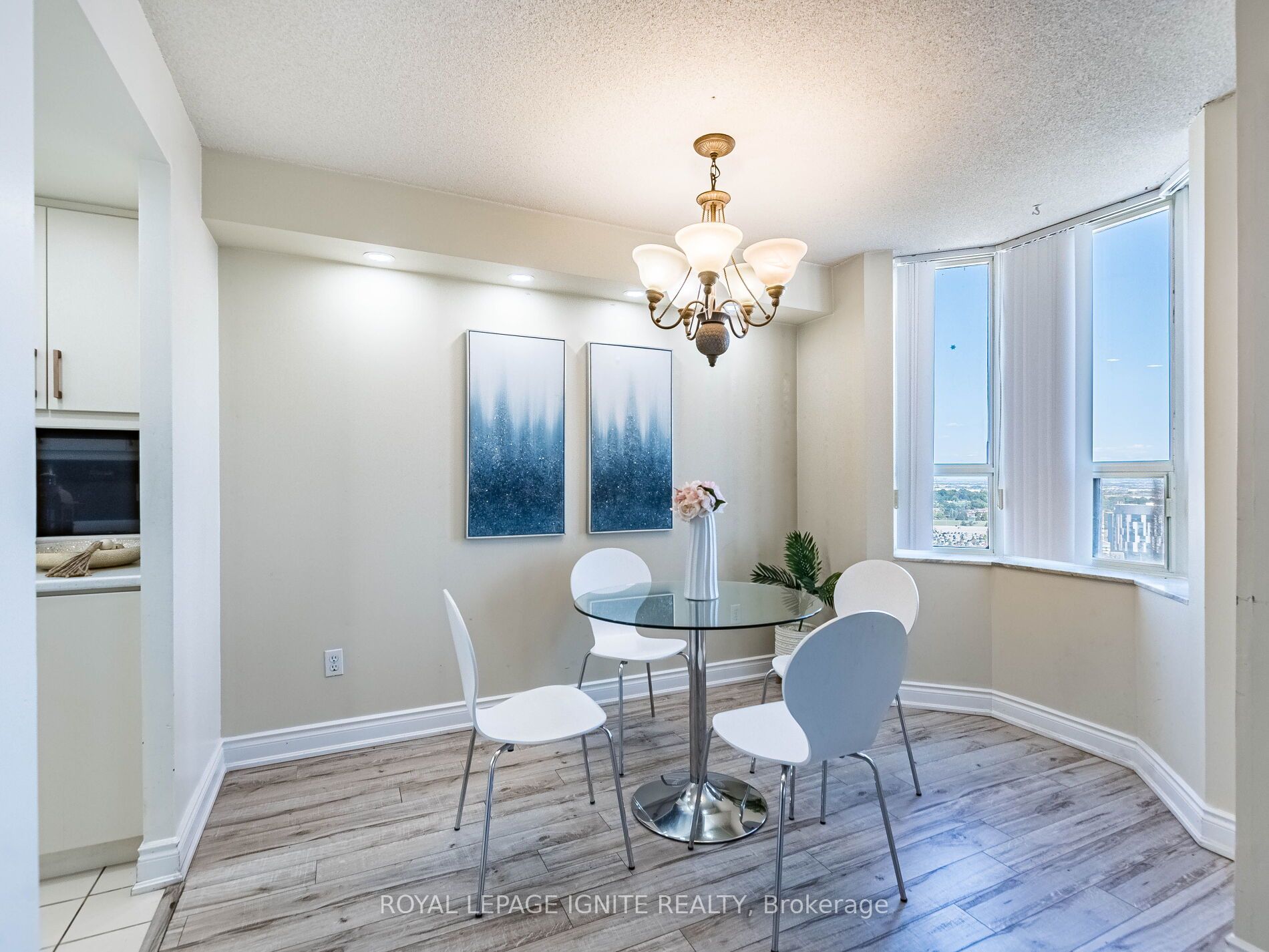 MLS #W12351271 image #17