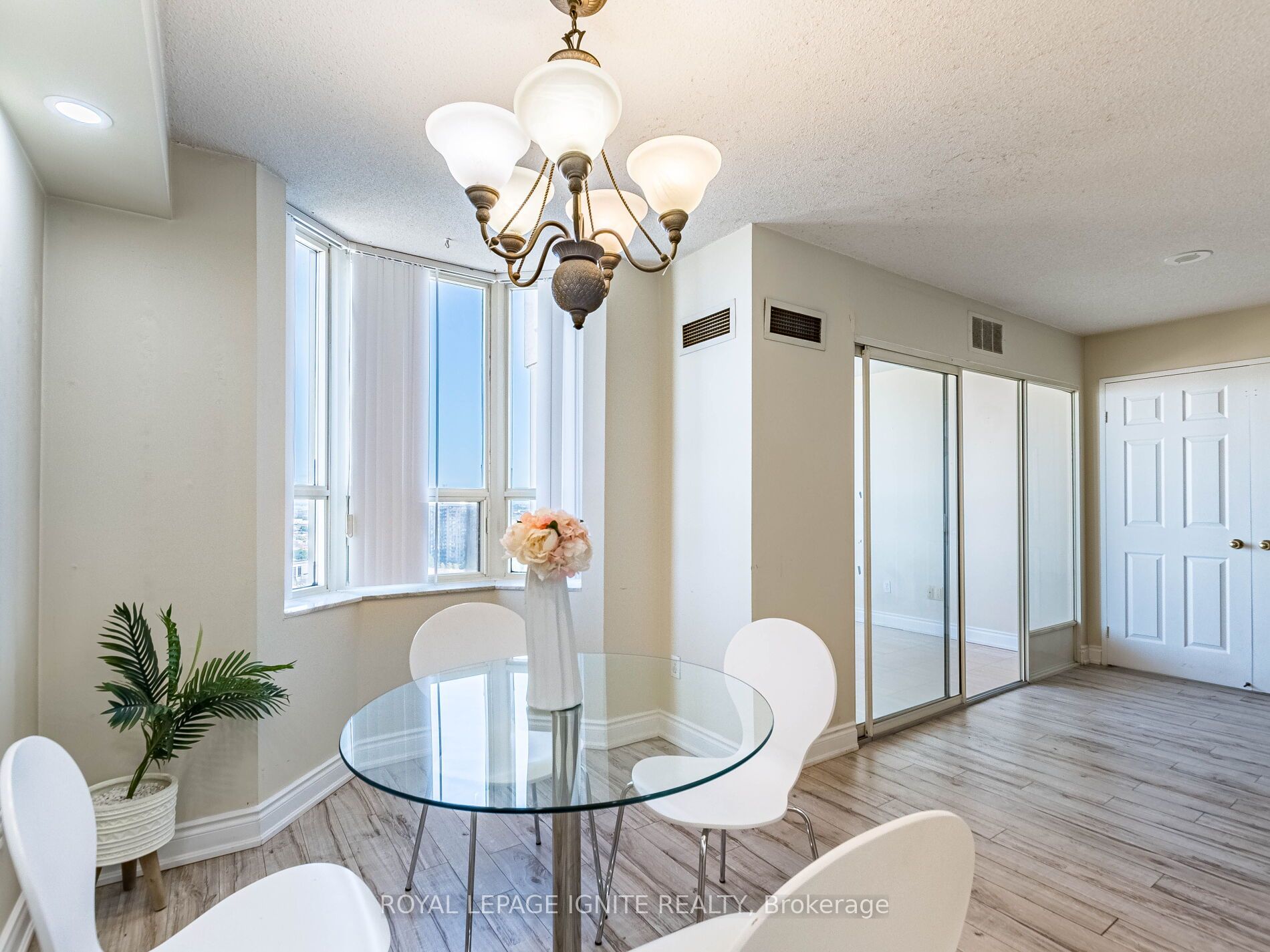 MLS #W12351271 image #20