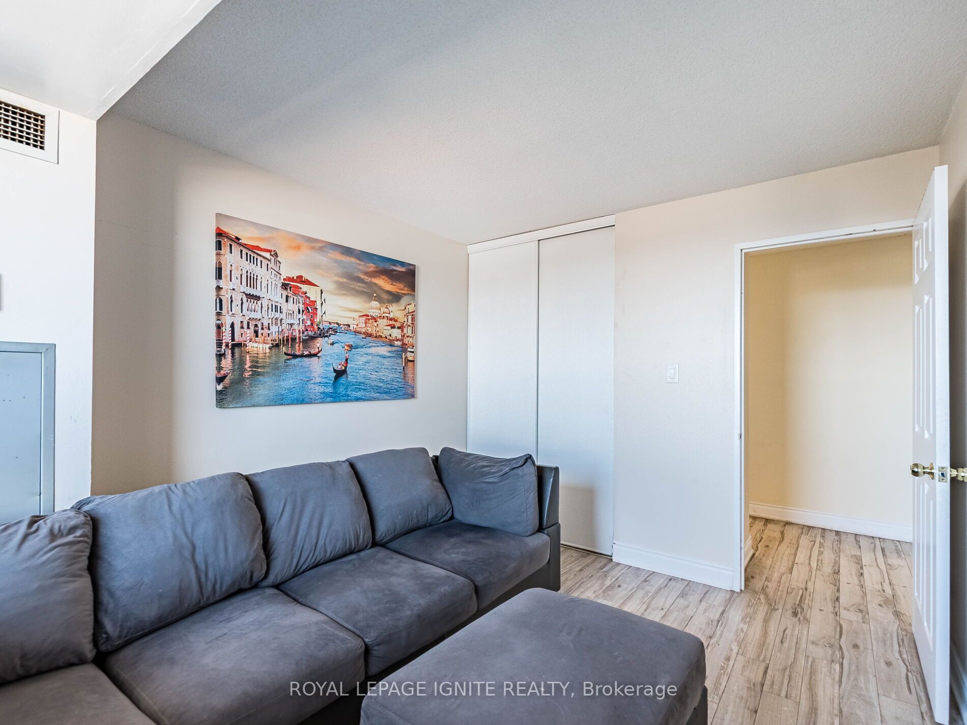 MLS #W12351271 image #33