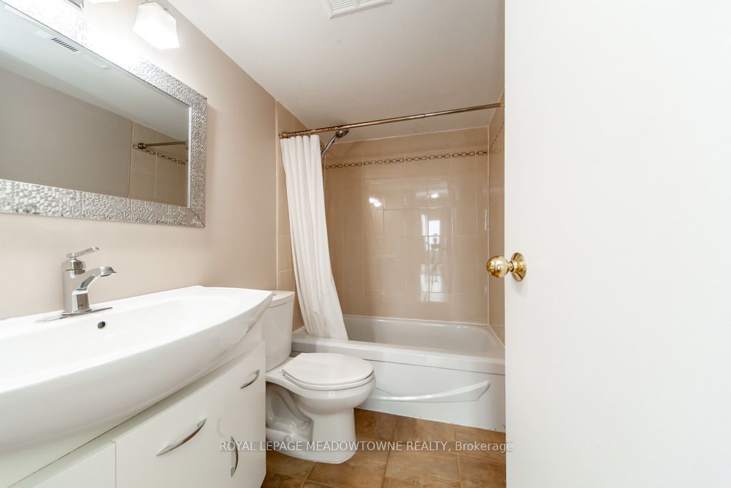 MLS #W12351475 image #32