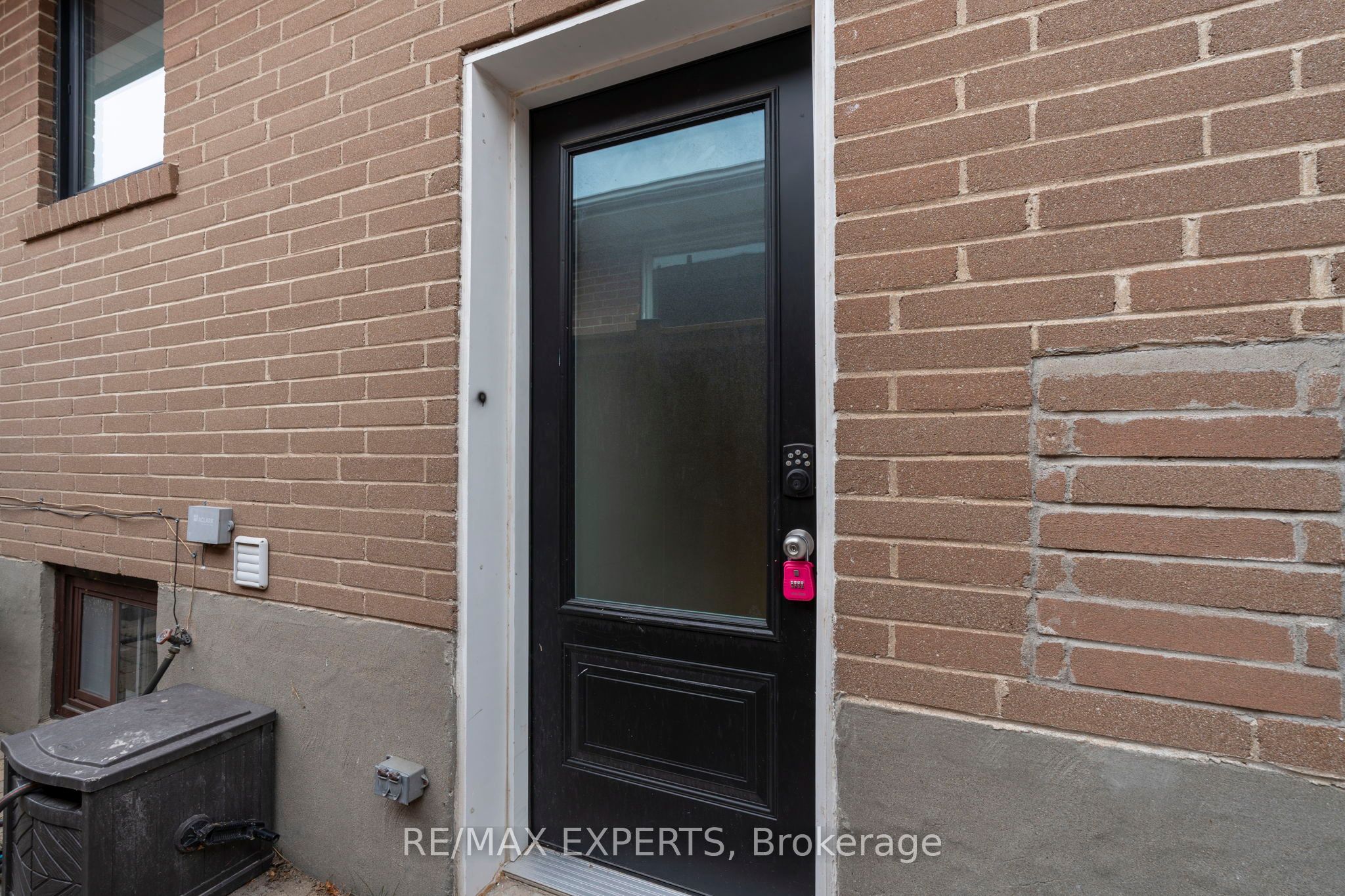 MLS #W12351559 image #1