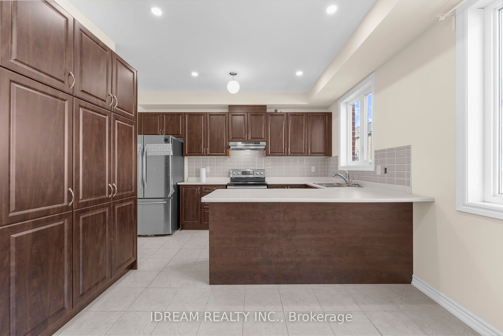 MLS #W12352912 image #14